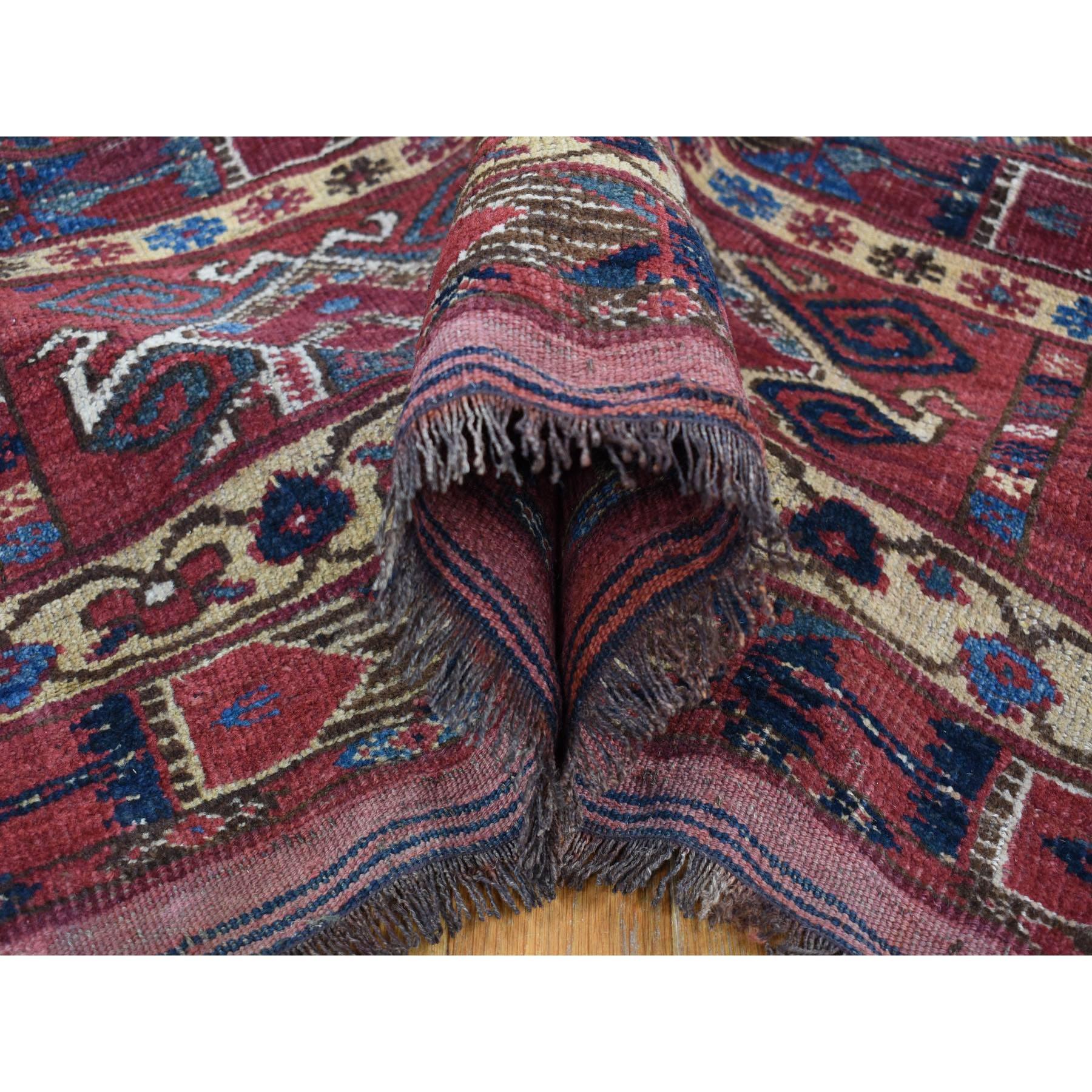 Mitternachtsblauer antiker Afghanischer Beshir handgeknüpfter Teppich aus reiner Wolle mit geometrischem Design im Zustand „Gut“ im Angebot in Carlstadt, NJ