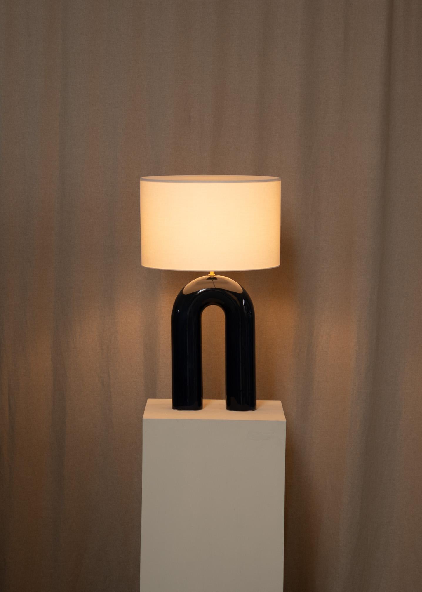 Post-Modern Midnight Ceramic Arko Table Lamp with White Lampshade by Simone & Marcel For Sale