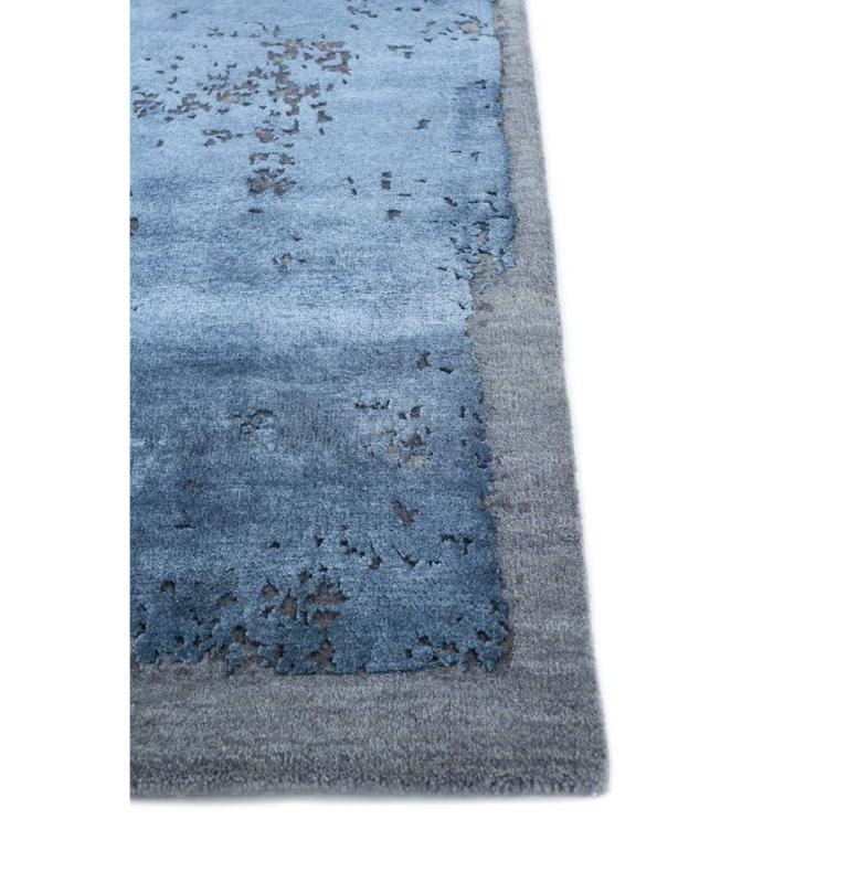 Modern Midnight Mosaic Indigo Blue & Medium Gray 168x240 cm Hand Knotted Rug For Sale