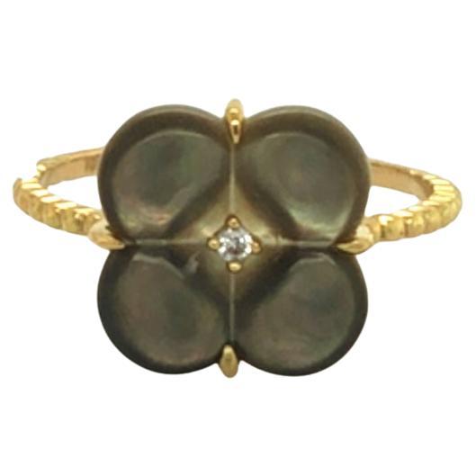 Midnight Mother Of Pearl Clover Natural Diamond Ring 18K Yellow Gold