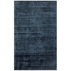 „Midnight Symphony“ – 9 x 12 Fuß großer, marineblauer, einfarbiger, handgewebter Teppich für das Wohnzimmer