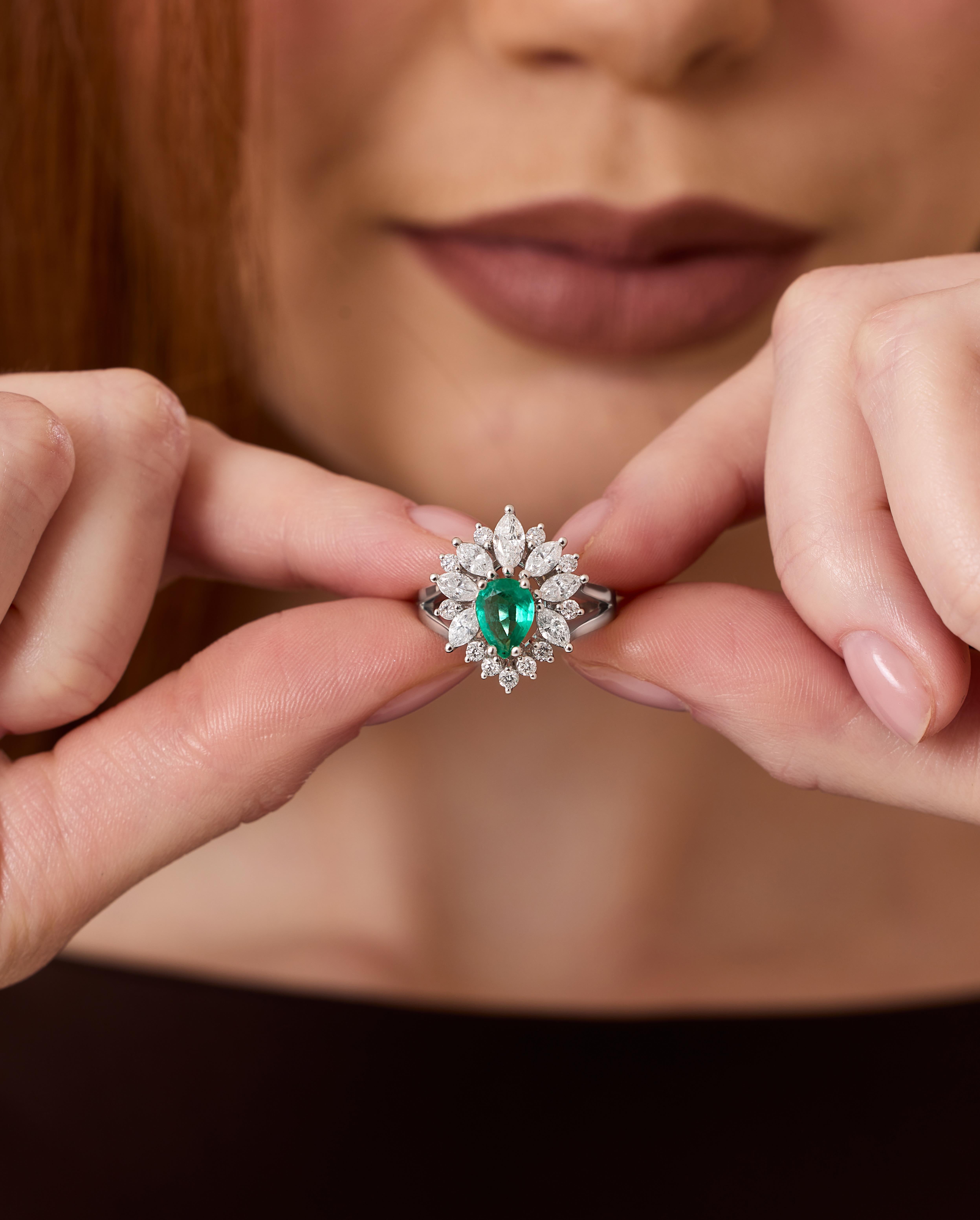in vendita:  Midori - Anello con smeraldo e diamante da 3,60 carati in oro massiccio 7