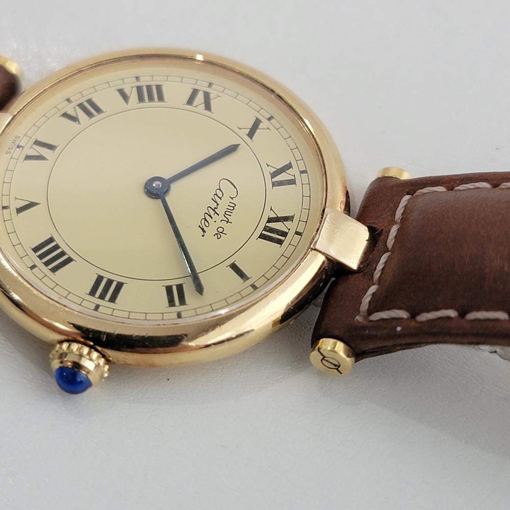 Mittlere Must de Cartier Vemeil Paris 30mm Quarz vergoldete Dress Watch NA135 im Angebot 2
