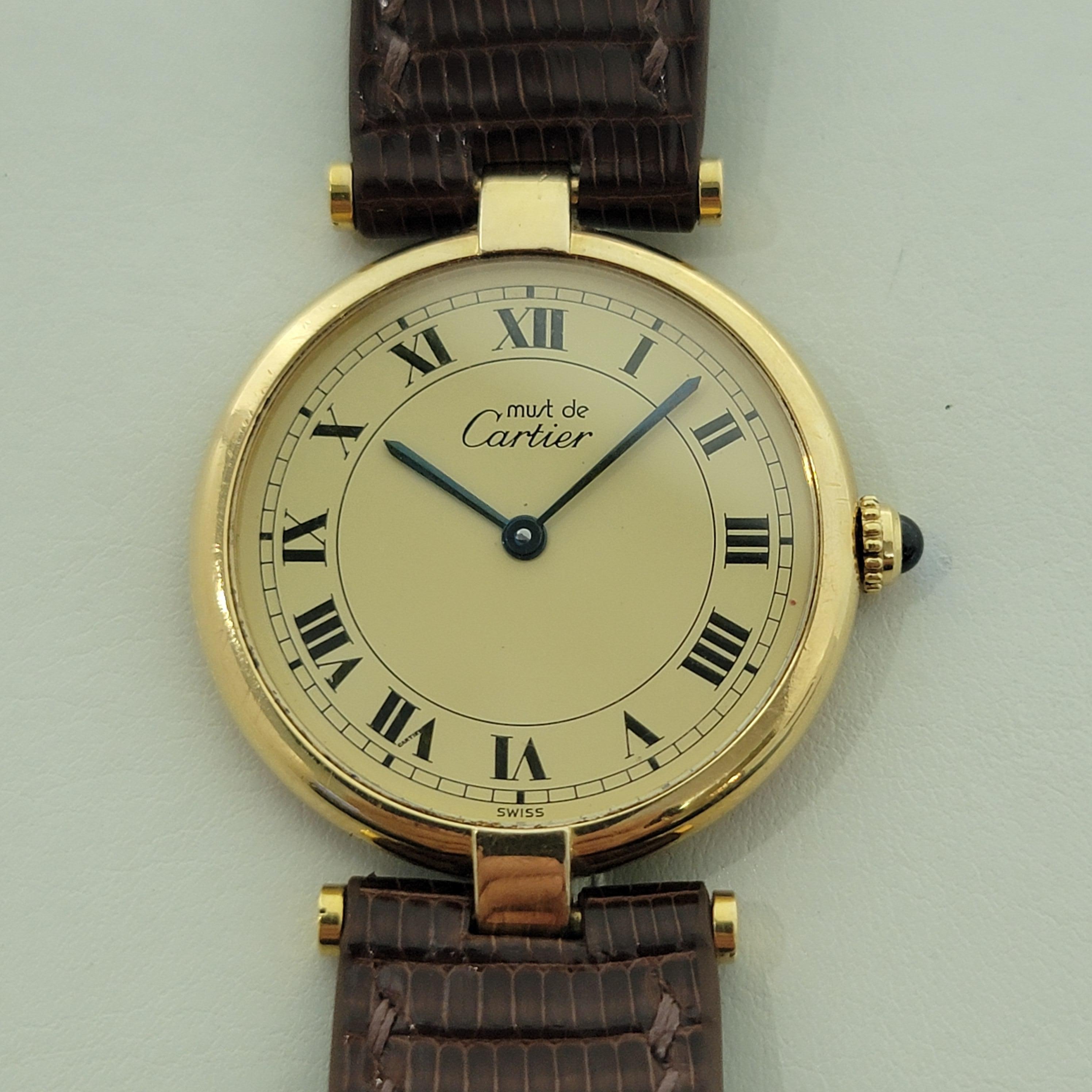 Must de Cartier Vemeil Paris 30mm Quarz vergoldete Dress Watch NA135B in mittlerer Größe für Damen oder Herren im Angebot