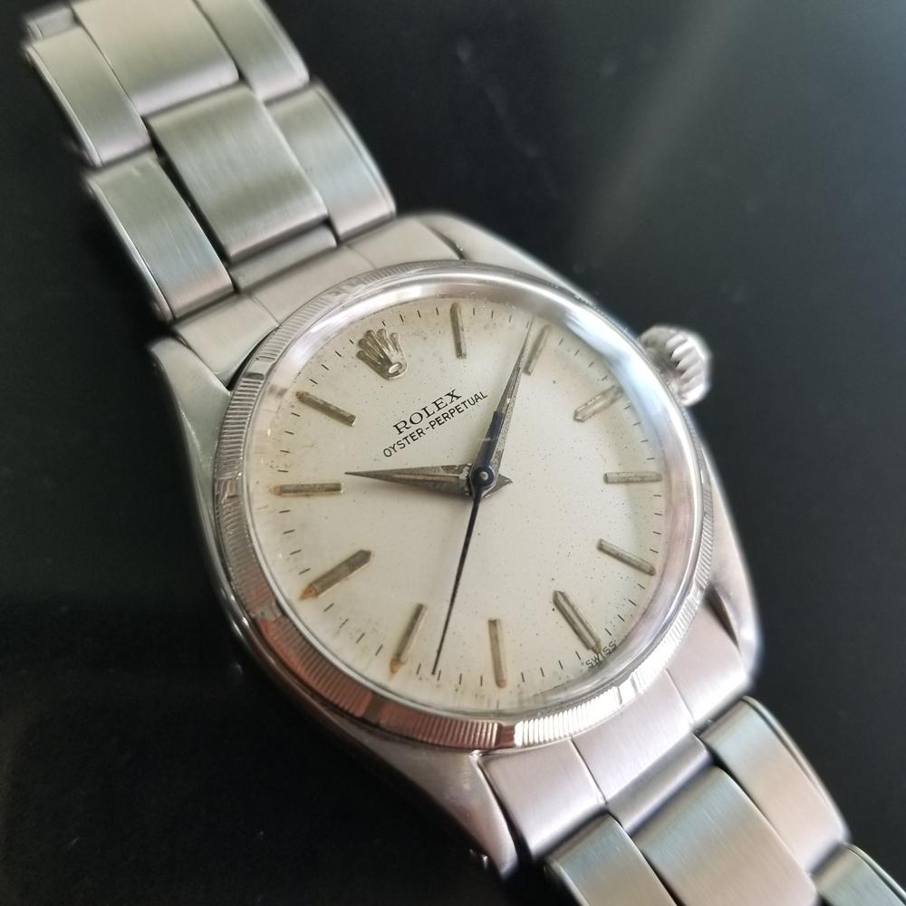 Timeless classic, Men's midsize Rolex ref.6549 Oyster Perpetual automatic dress watch, c.1959. Verified authentic by a master watchmaker. Gorgeous Rolex signed dial, applied indice hour markers, minute and hour hands, sweeping central second hand,