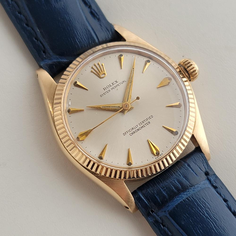 Midsize Rolex Oyster Perpetual Ref 6551 18k Gold 30mm Automatic 1950s RA470B In Excellent Condition In Beverly Hills, CA