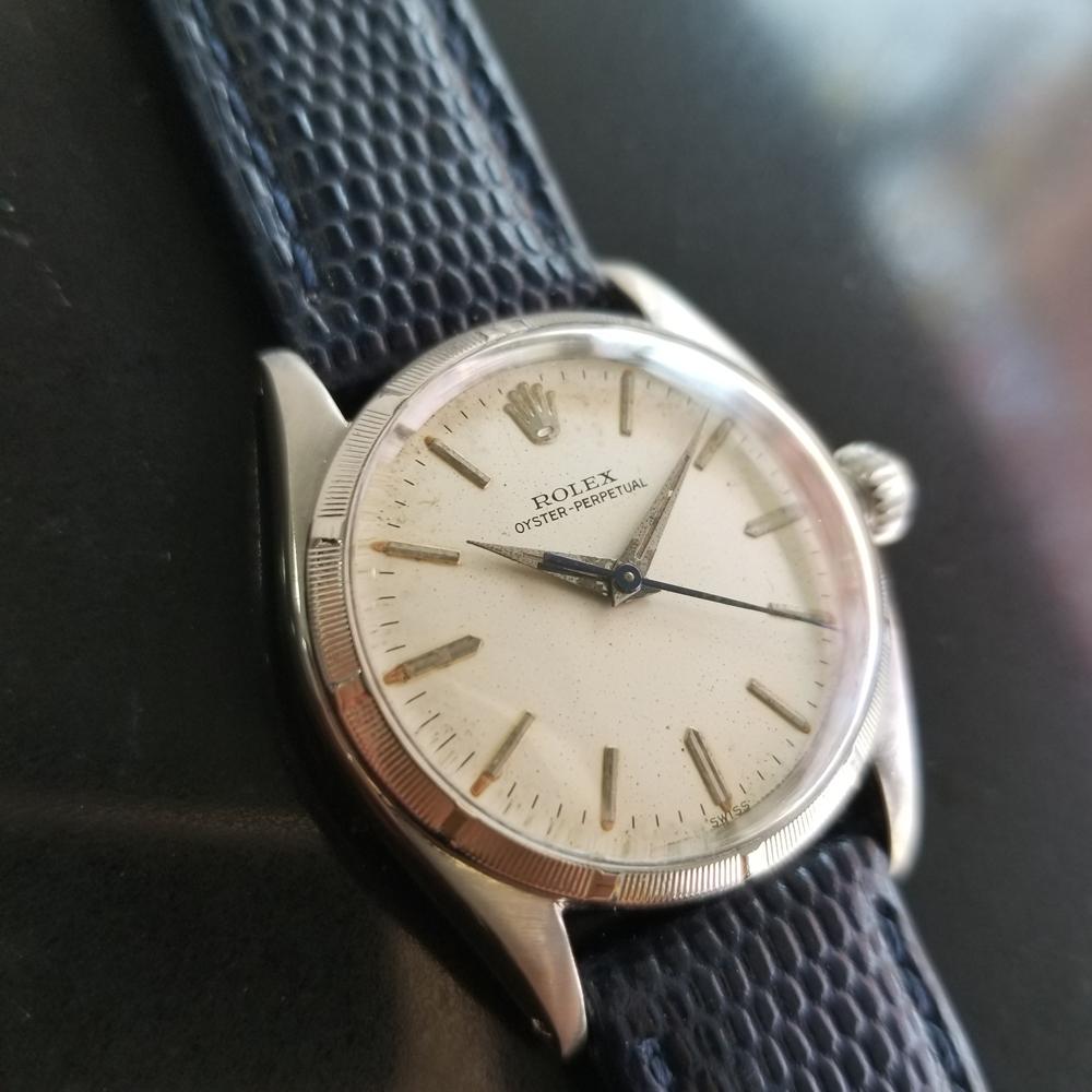 Vintage classic, Men's midsize Rolex ref.6549 Oyster Perpetual automatic dress watch, c.1959. Verified authentic by a master watchmaker. Gorgeous Rolex signed dial, applied indice hour markers, minute and hour hands, sweeping central second hand,