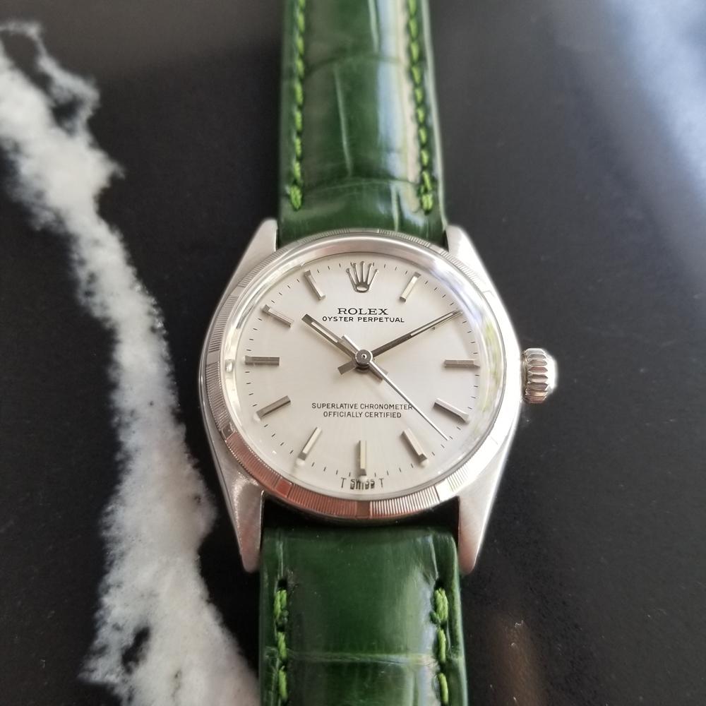 Timeless icon, Men's midsize Rolex ref.6549 Oyster Perpetual automatic dress watch, c.1961. Verified authentic by a master watchmaker. Gorgeous Rolex signed silver dial, cleaned and refreshed, with applied indice hour markers, minute and hour hands,