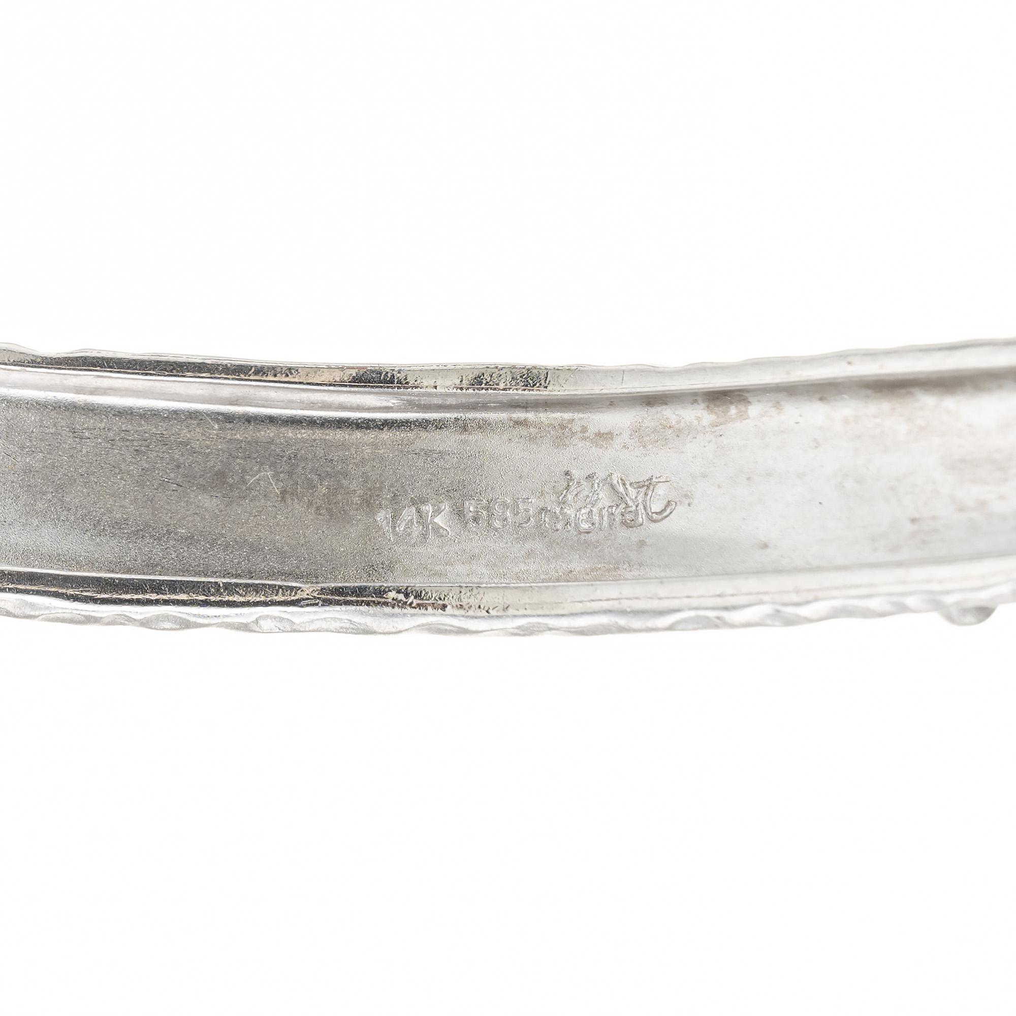 Miera T .8 Carat Diamond White Gold Slip on Bangle Bracelet In Good Condition For Sale In Stamford, CT