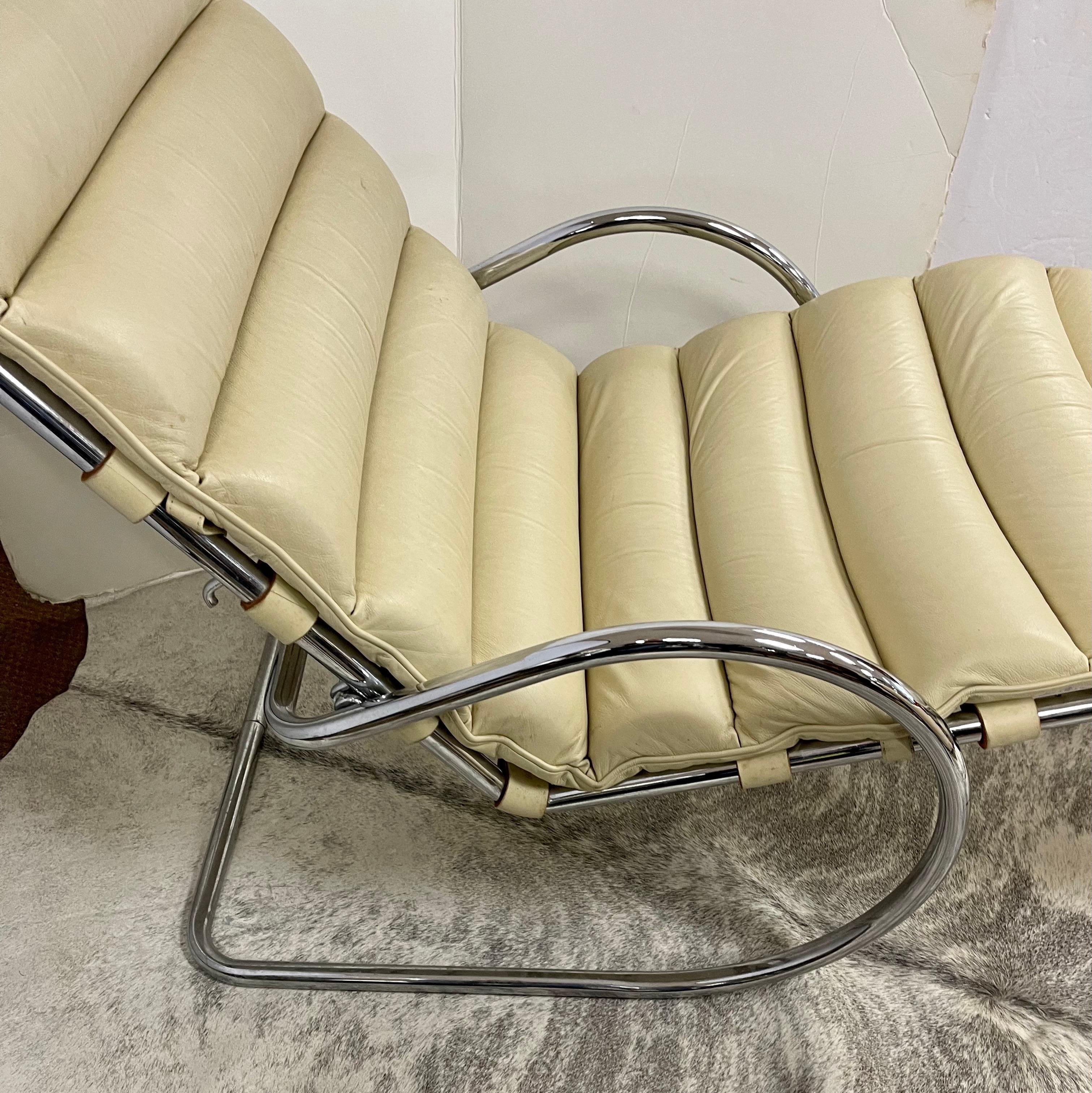 Mies van der Rohe Adjustable Chaise Lounge Longue for Knoll International 1