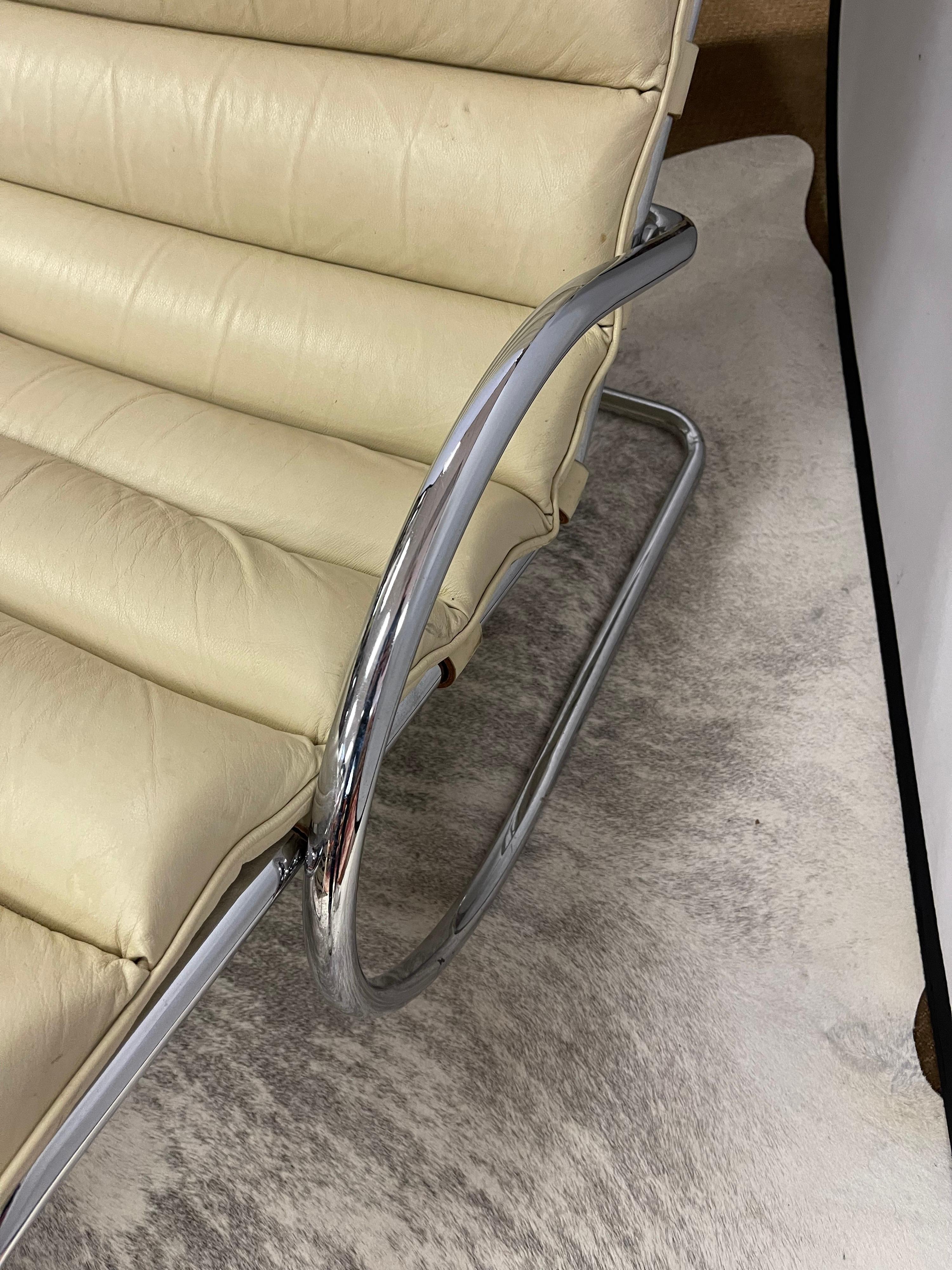 Mies van der Rohe Adjustable Chaise Lounge Longue for Knoll International 4