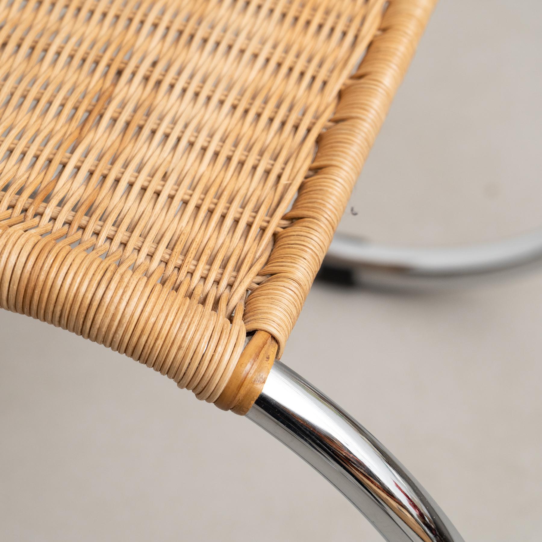 Mies Van Der Rohe B42 Rattan Sessel, um 1960 im Angebot 4