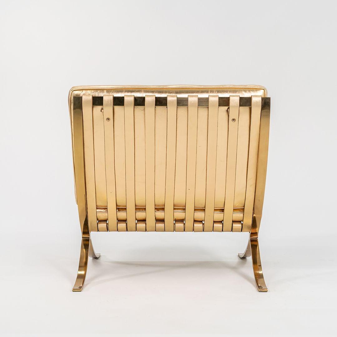 Mies Van der Rohe Barcelona Stuhl aus Blattgold-Leder mit vergoldetem Rahmen im Angebot 3