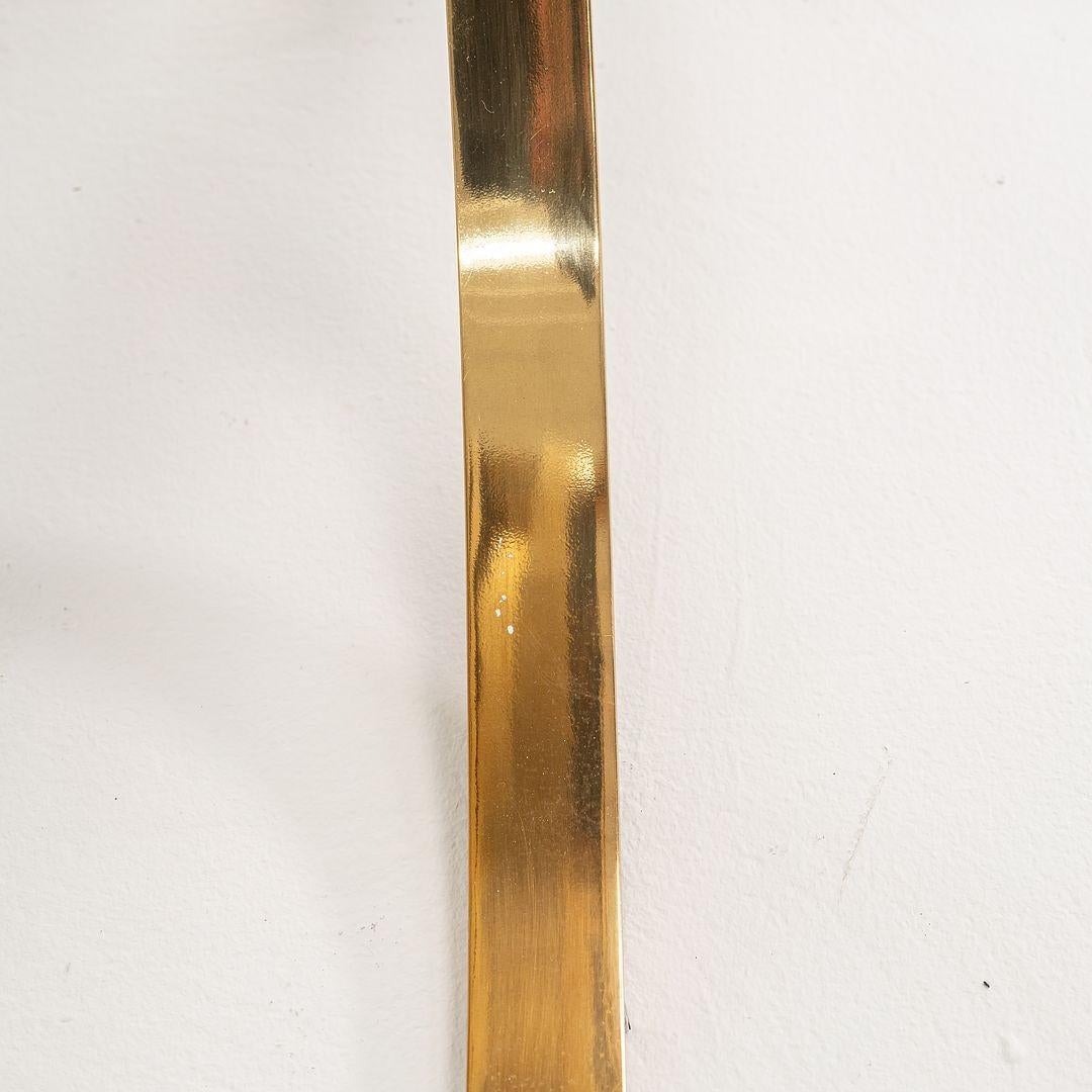 Chaise Barcelona de Mies Van der Rohe en cuir feuille d'or avec cadre plaqué or en vente 2