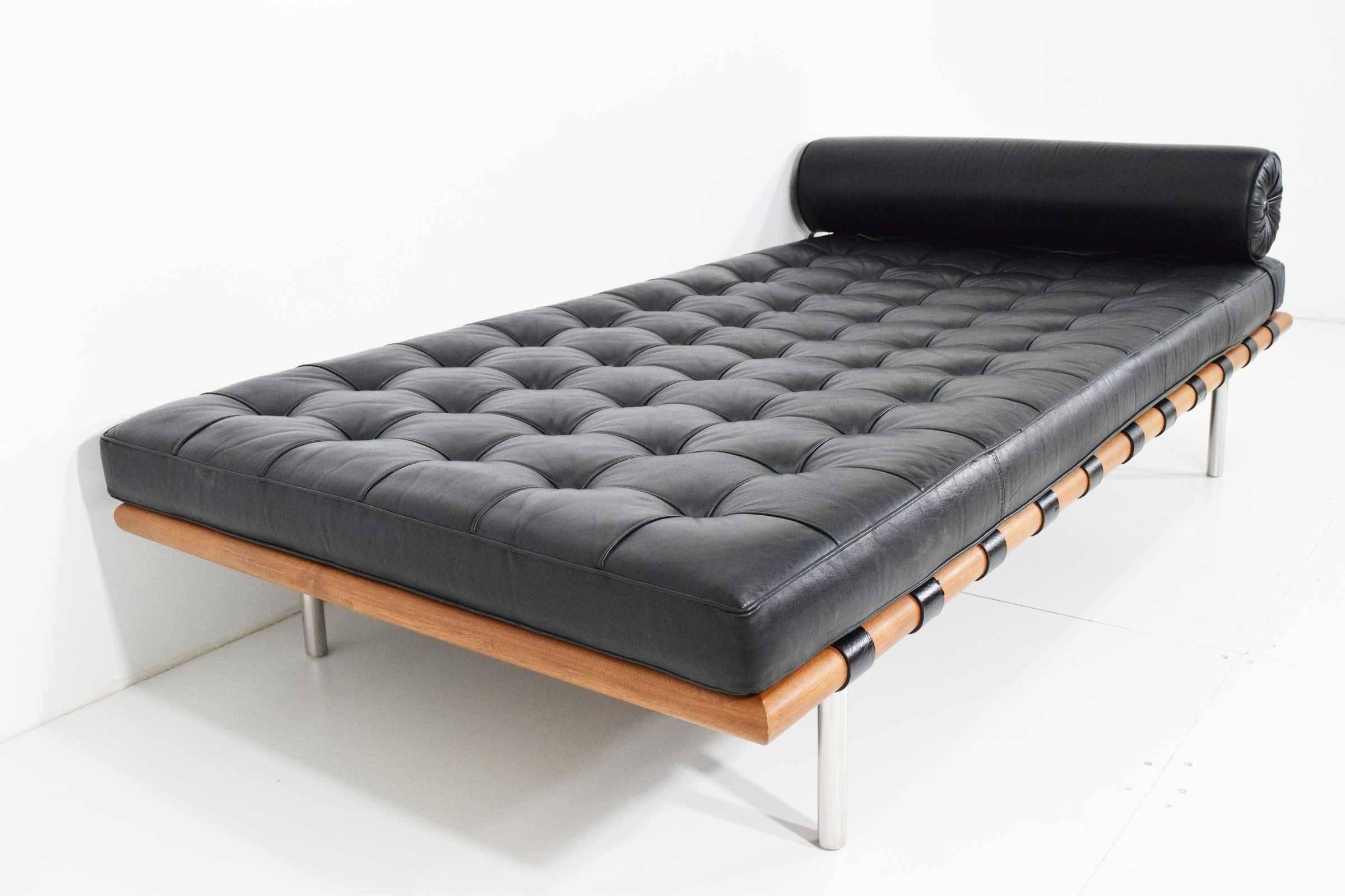 daybed barcelona by mies van der rohe