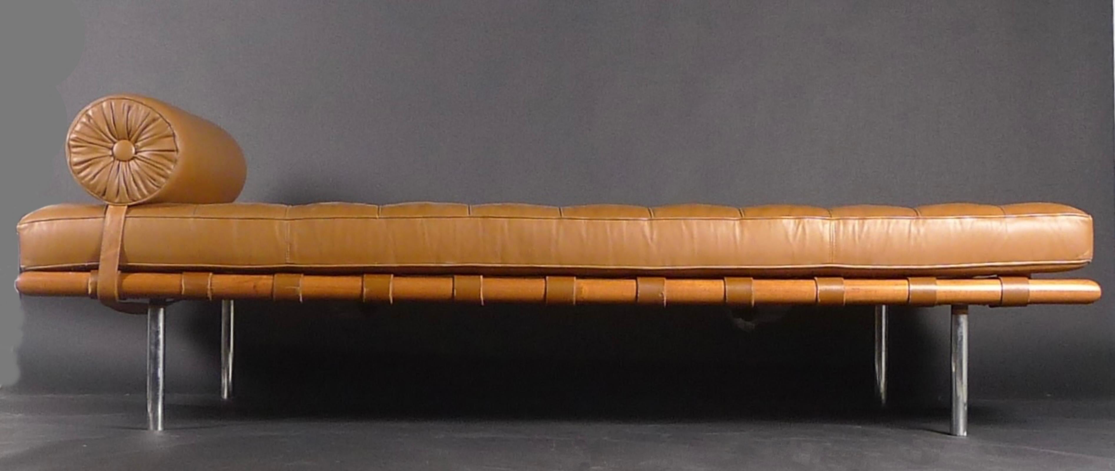 Mid-Century Modern Mies Van Der Rohe, Barcelona Daybed, Manufactured by Knoll International, 1970s