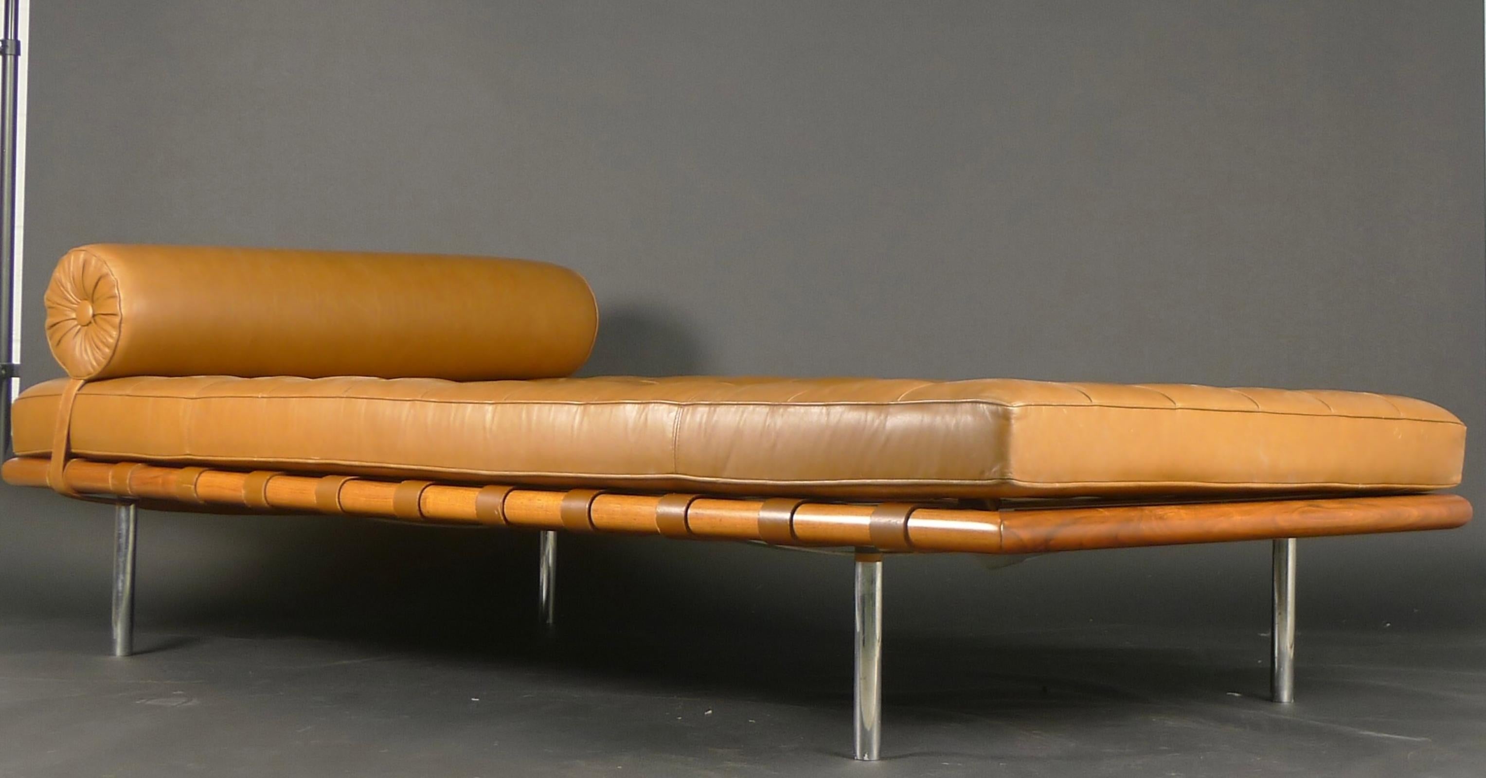 Mies Van Der Rohe, Barcelona Daybed, Manufactured by Knoll International, 1970s In Good Condition In Wargrave, Berkshire