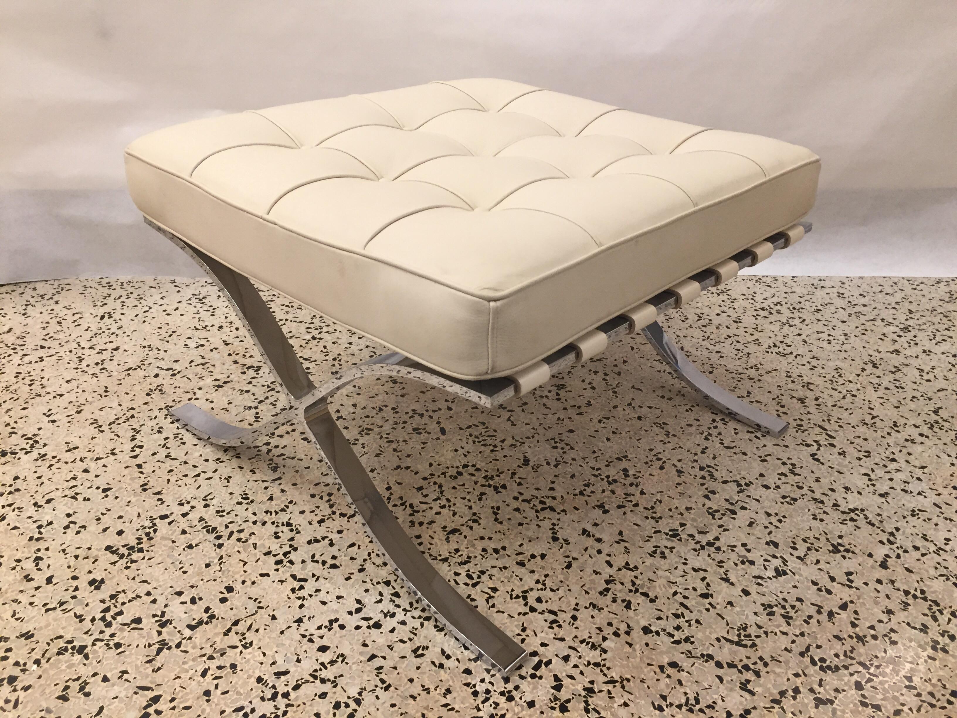 Mies Van der Rohe Barcelona Ottoman or Bench In Good Condition For Sale In East Hampton, NY