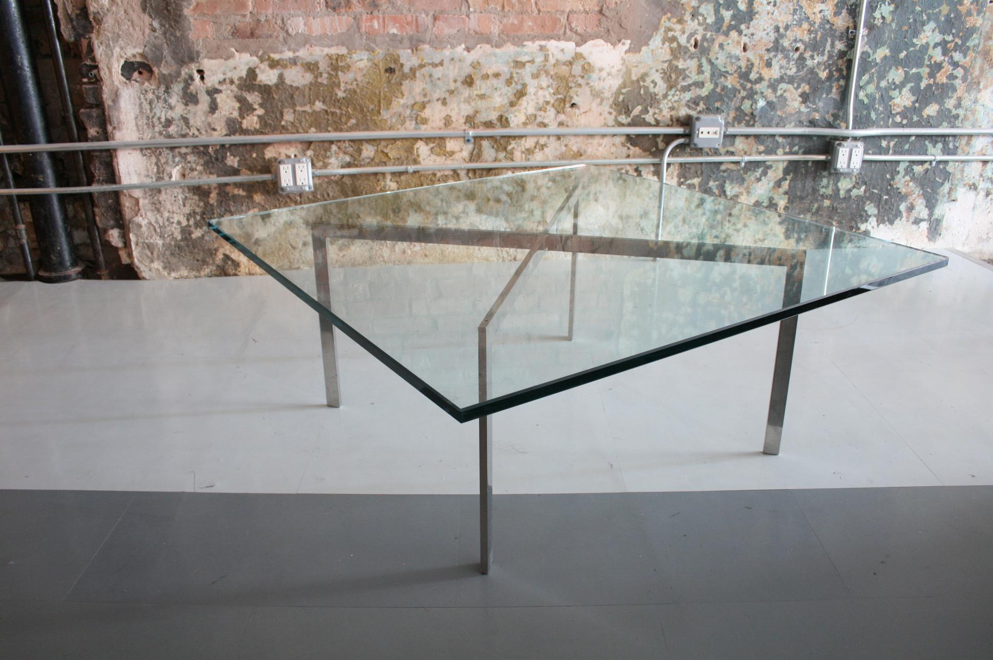 Mid-Century Modern Mies van der Rohe Barcelona Table for Knoll in Excellent Condition