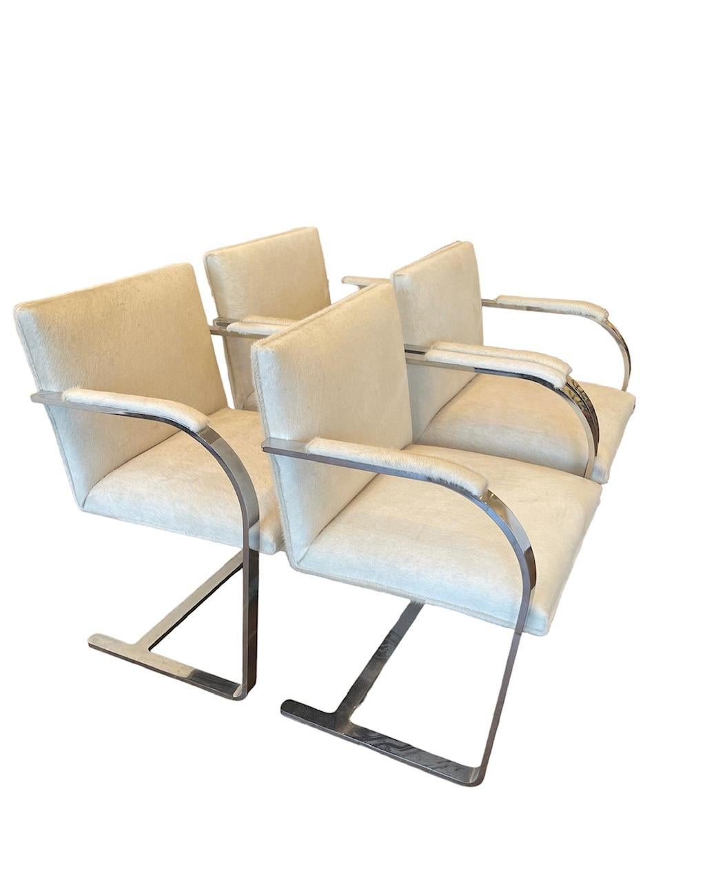 Milieu du XXe siècle Mies Van Der Rohe - Ensemble de 4 chaises Brno en cuir de veau en vente