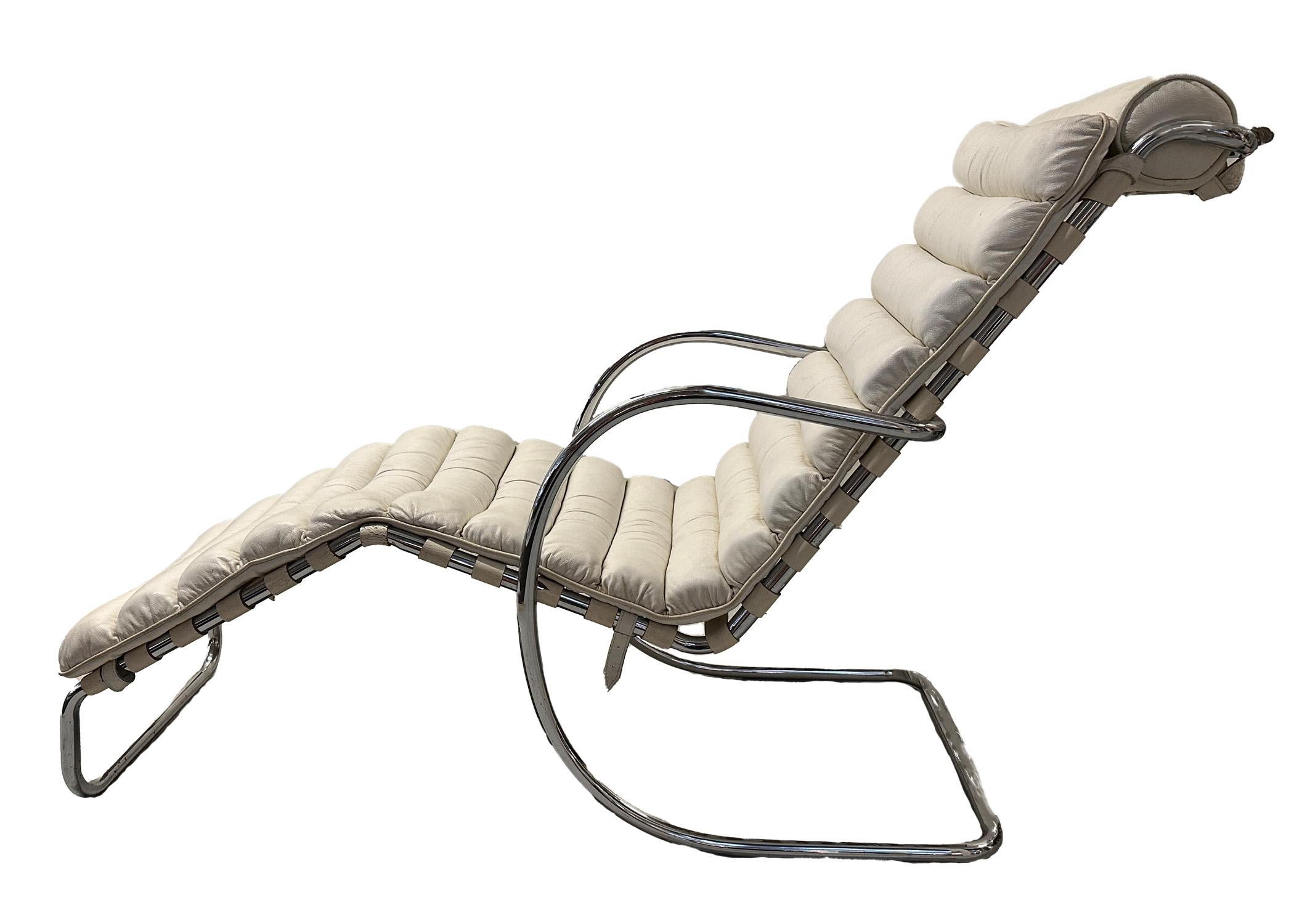 This vintage chaise was designed by Mies van der Rohe in 1927 as part of his contribution to the Weissenhof exhibit in Stuttgart, Germany. The MR Collection represents some of his earliest steel furniture designs.
Made of tubular chromed steel and