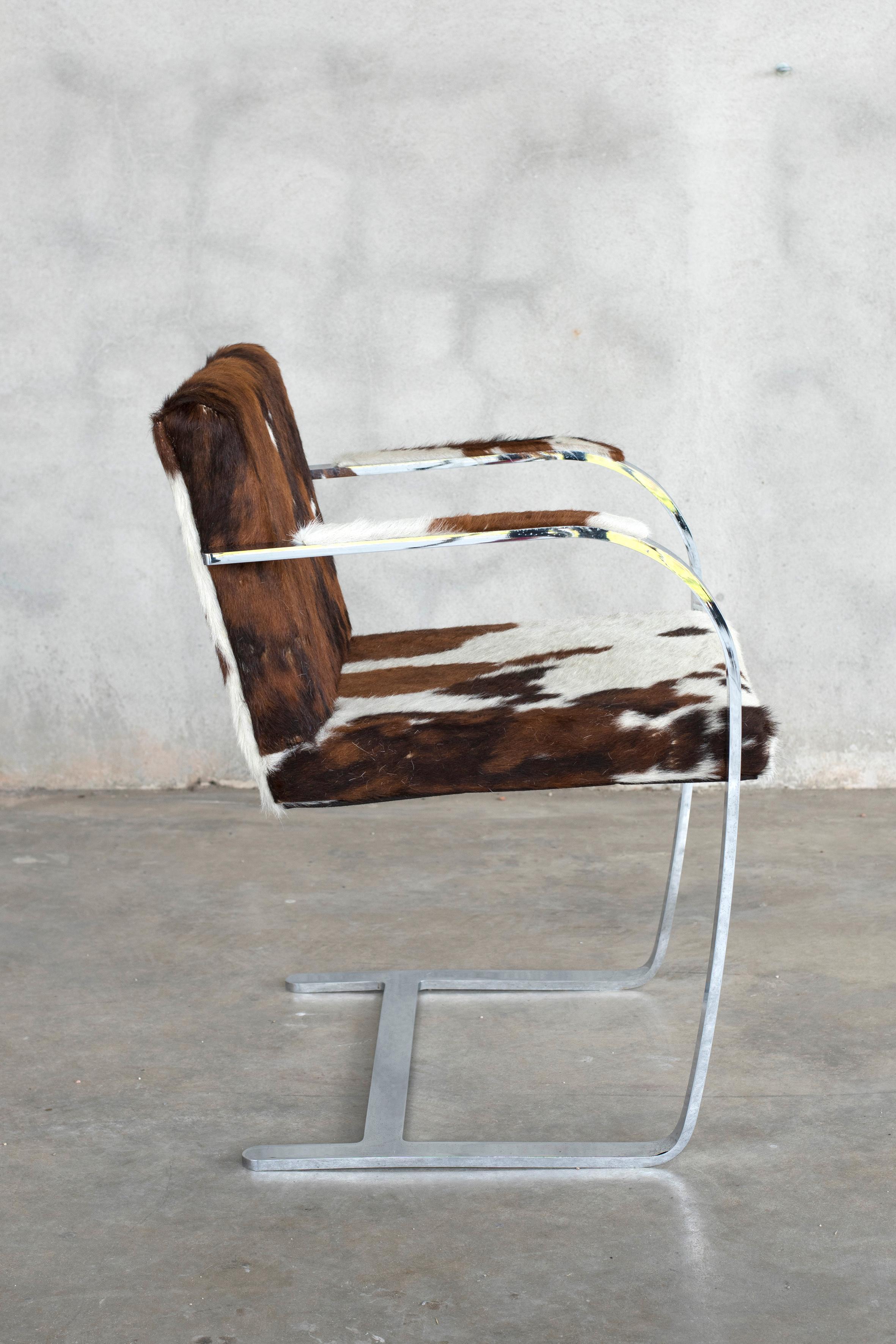 20ième siècle Mies van der Rohe fauteuils Brno 255 en acier chromé plat pour Knoll en vente