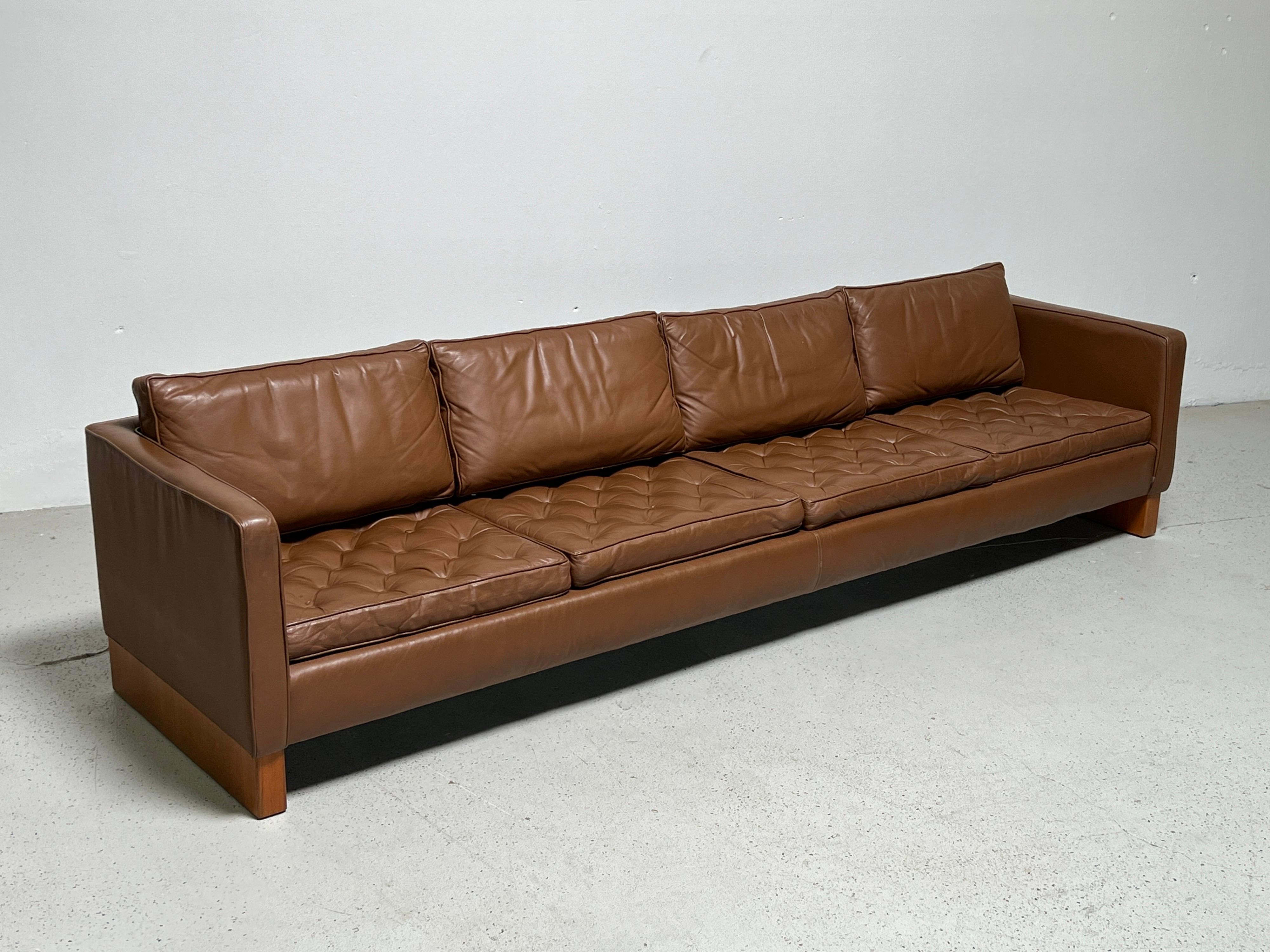 Mies Van Der Rohe Foor Knoll Sofa In Good Condition For Sale In Dallas, TX