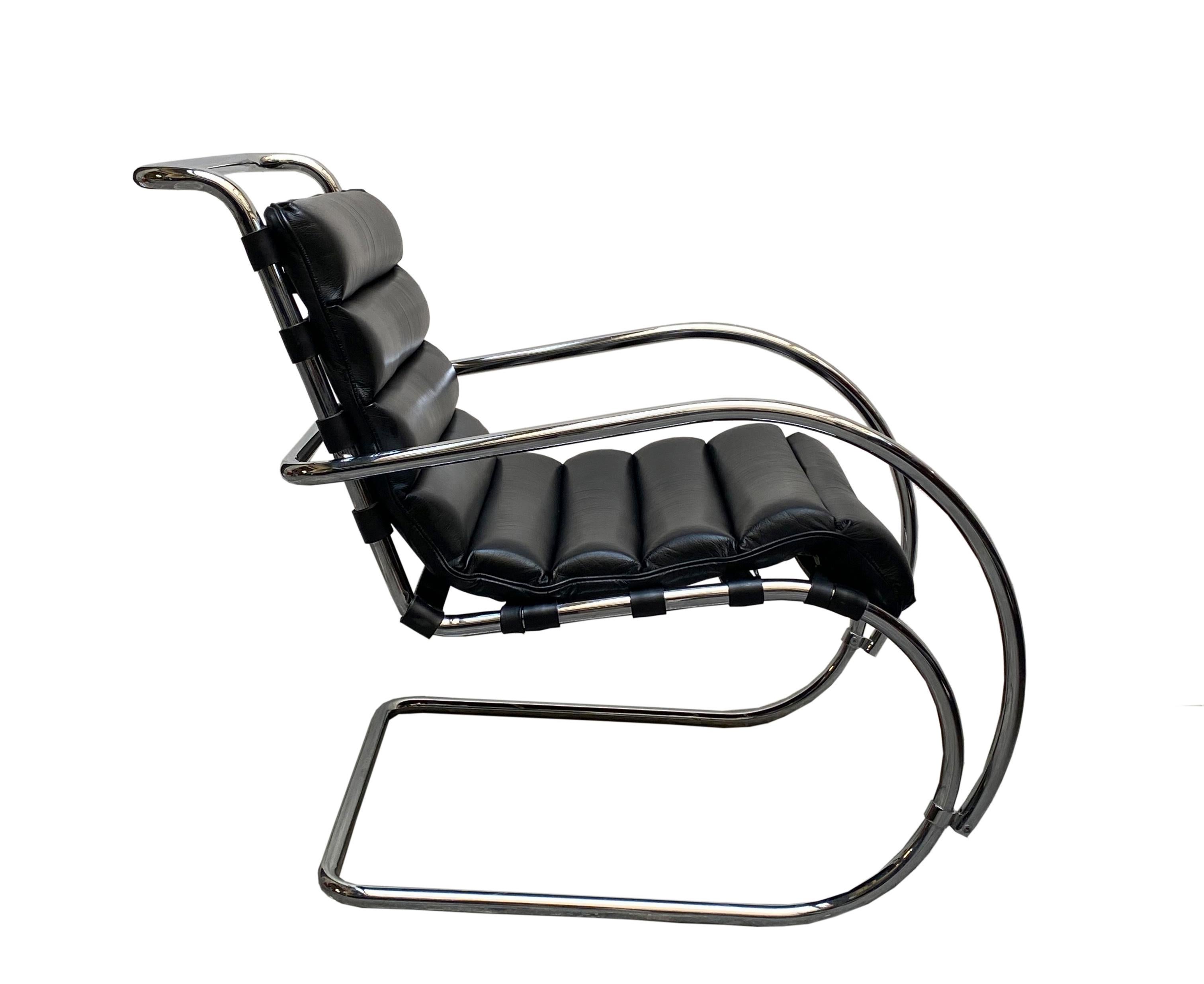 Mid-Century Modern Mies van der Rohe for Alivar Black Leather Lounge Chair Mod. MR, 1980s