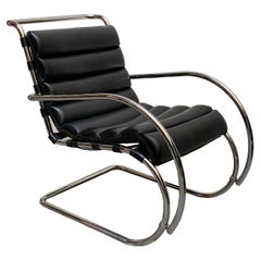 Mies van der Rohe for Alivar Black Leather Lounge Chair Mod. MR, 1980s