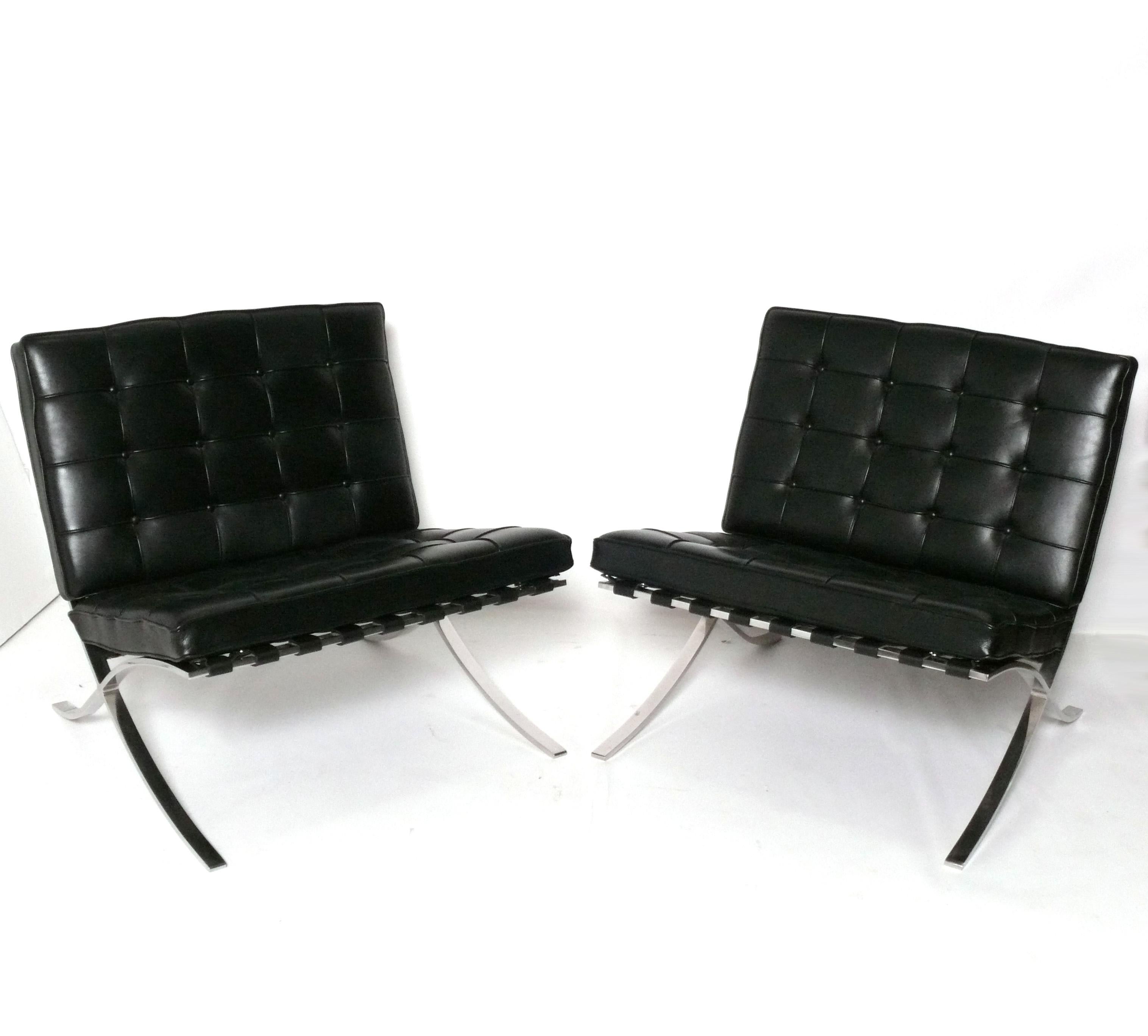 Mies van der Rohe para Knoll Sillas y otomana Barcelona Moderno de mediados de siglo en venta