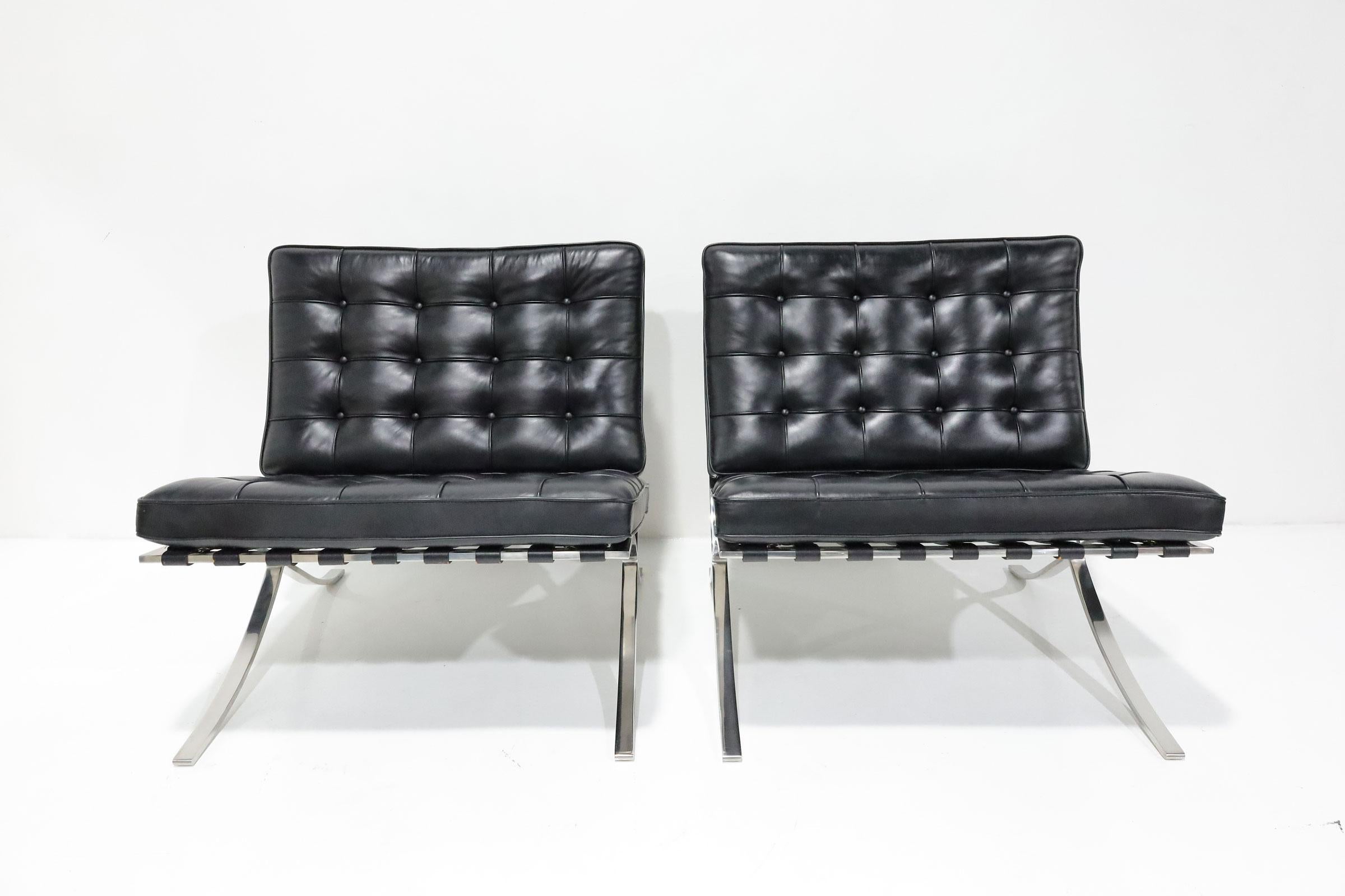 Mid-Century Modern Mies van der Rohe for Knoll Barcelona Chairs in Black Leather