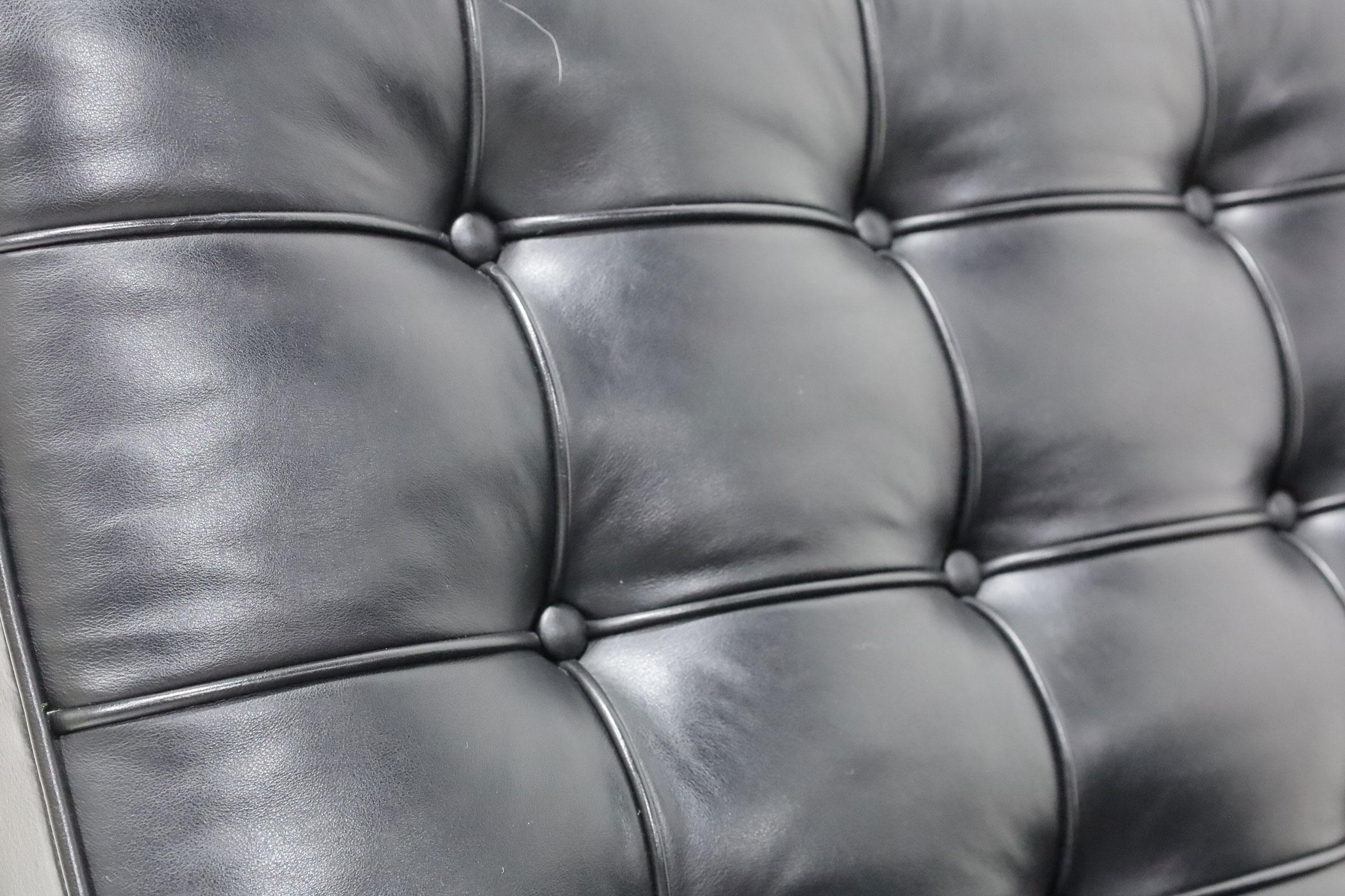 Mies van der Rohe for Knoll Barcelona Chairs in Black Leather In Good Condition In Dallas, TX