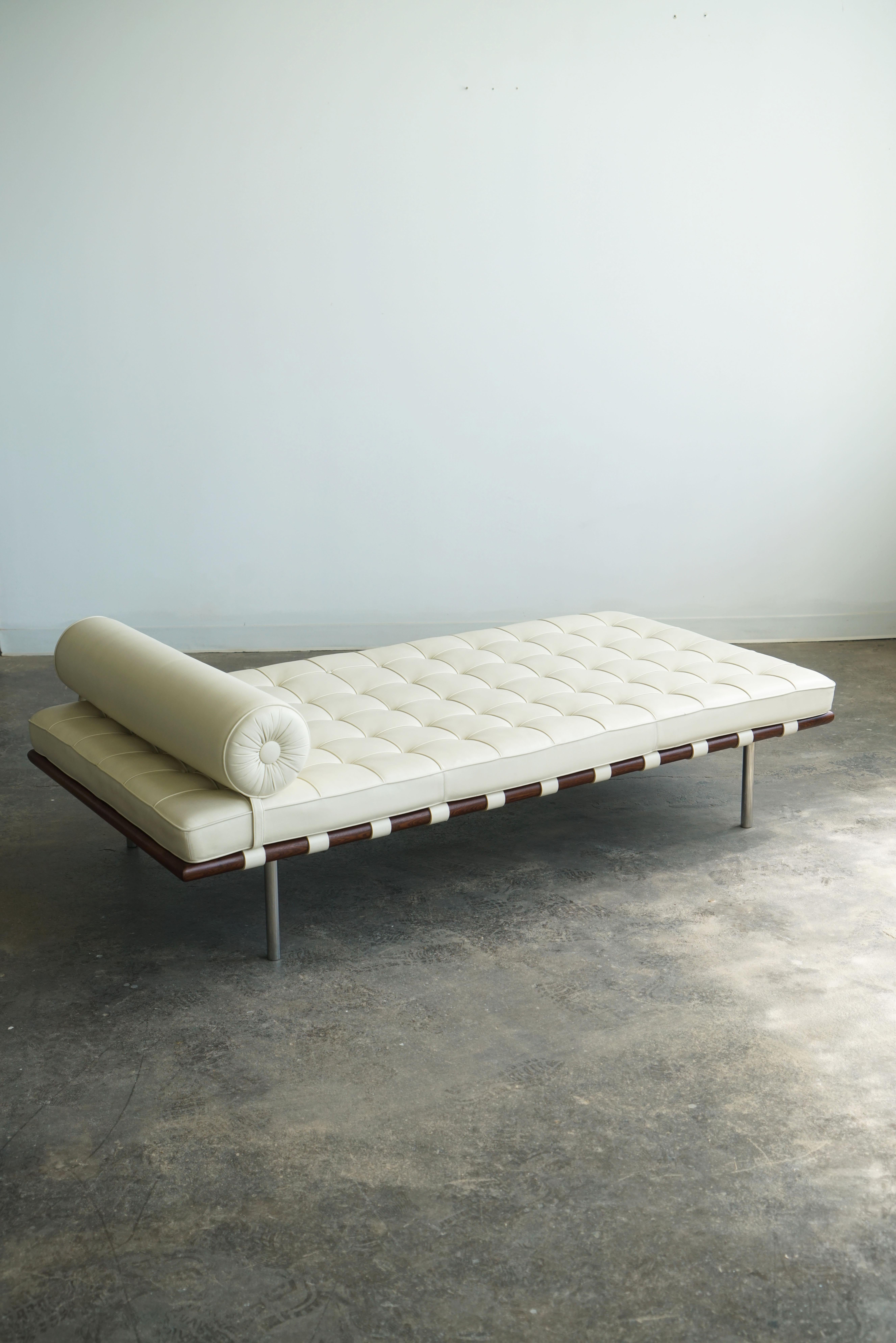 Mies van der Rohe für Knoll Barcelona Couch-Tagesbett aus elfenbeinfarbenem Leder im Angebot 6