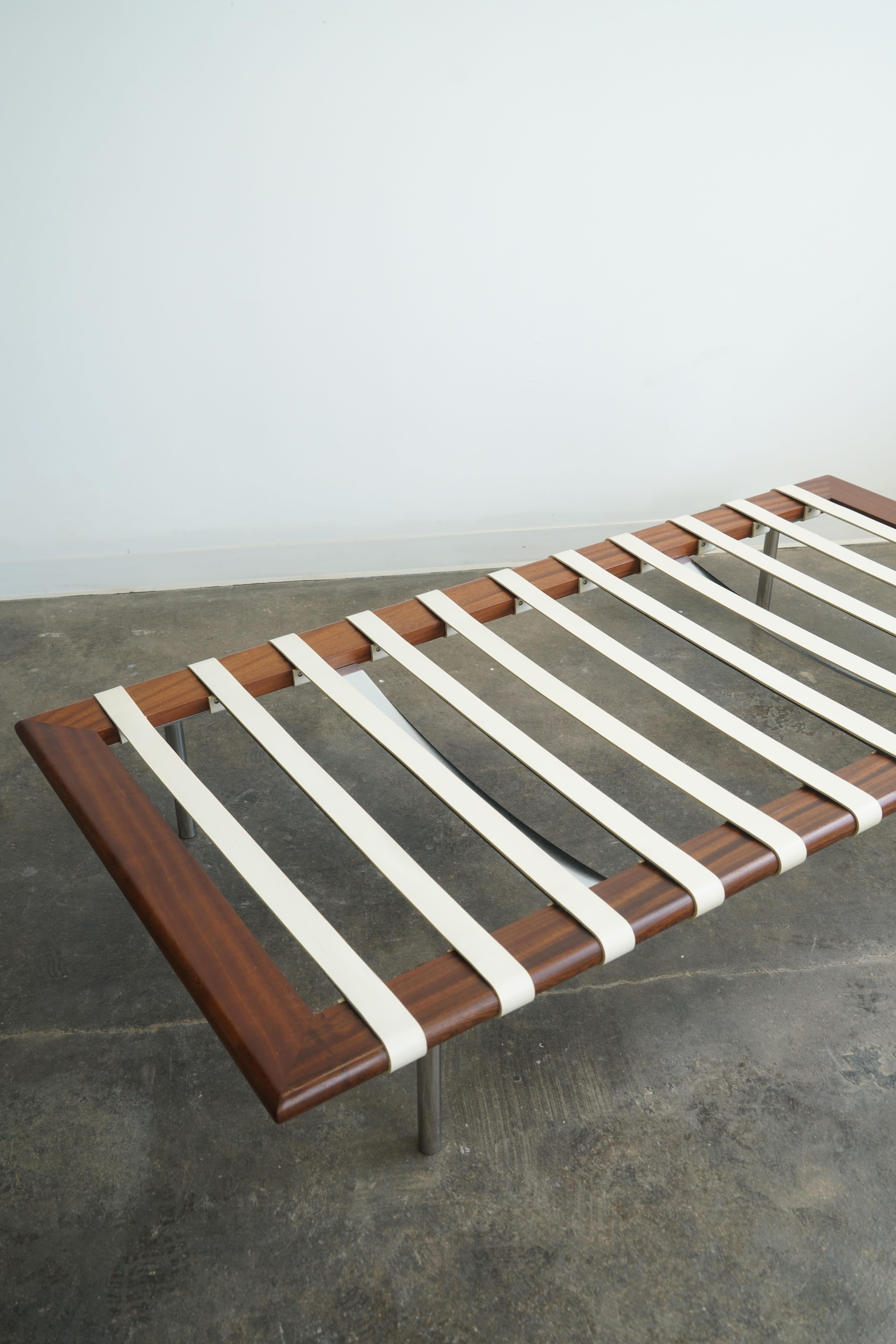 Mies van der Rohe für Knoll Barcelona Couch-Tagesbett aus elfenbeinfarbenem Leder im Angebot 11
