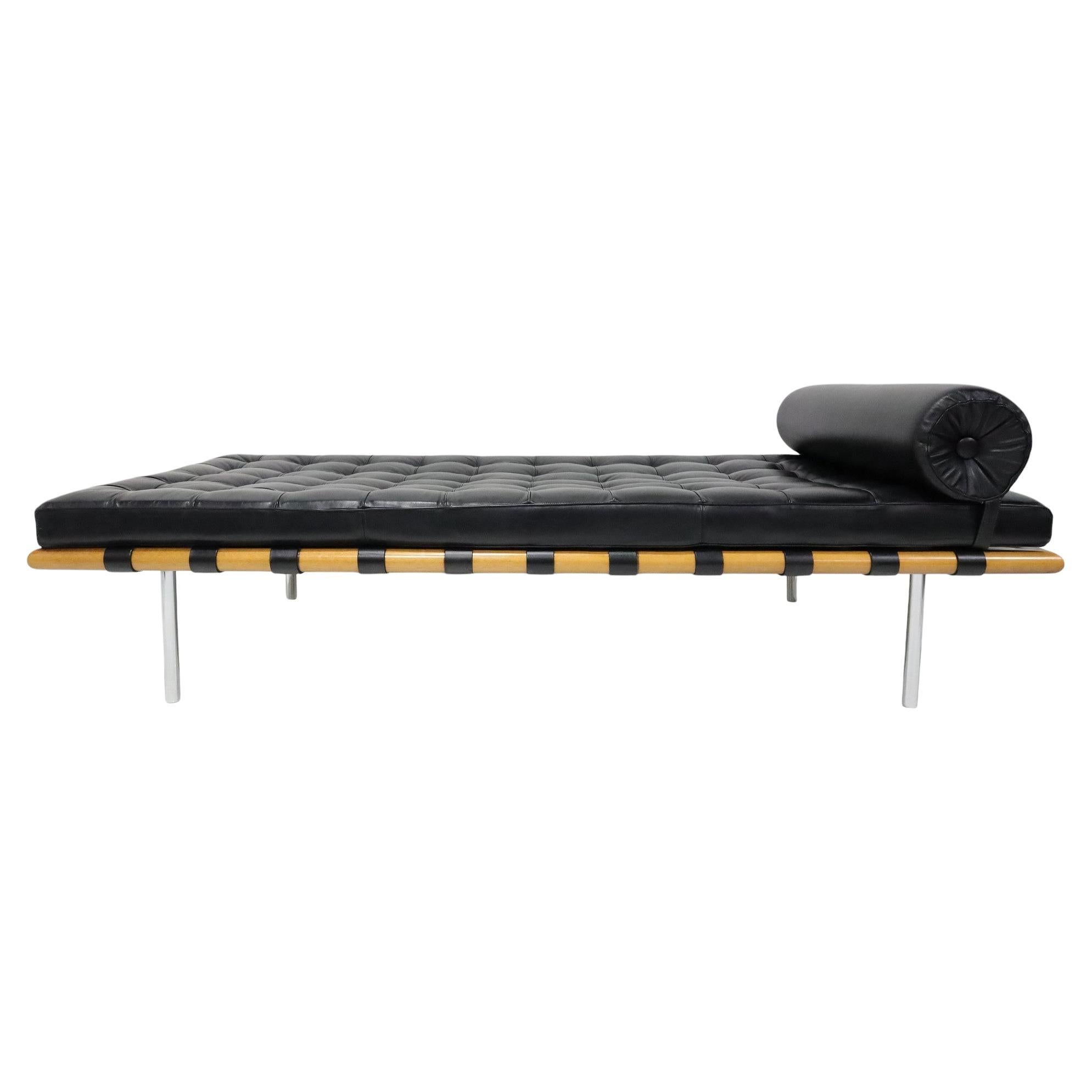 Mies van der Rohe for Knoll Barcelona Daybed/Couch in Black Leather
