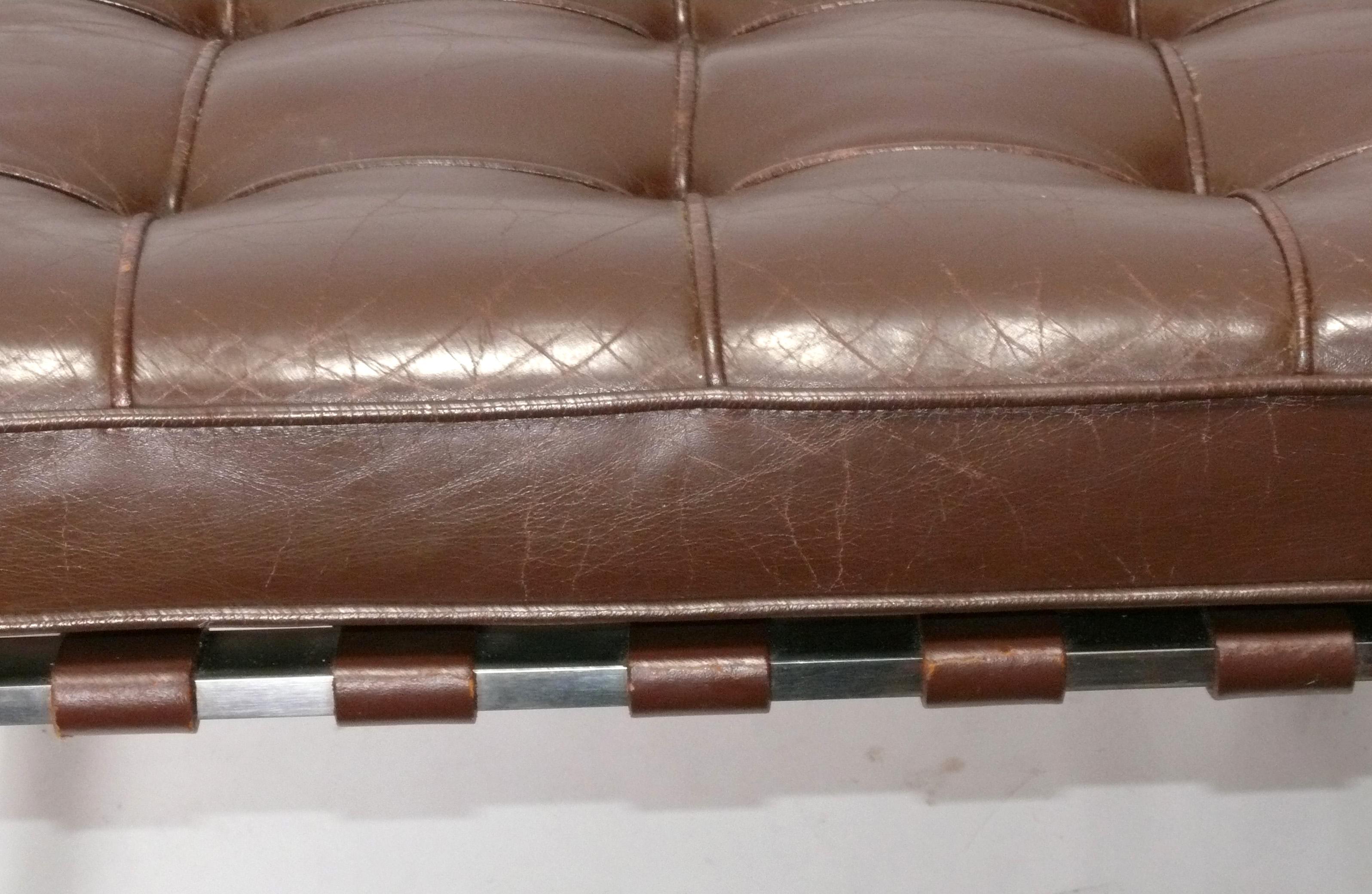 Taburetes Barcelona Mies van der Rohe para Knoll en piel marrón chocolate en Bueno estado para la venta en Atlanta, GA
