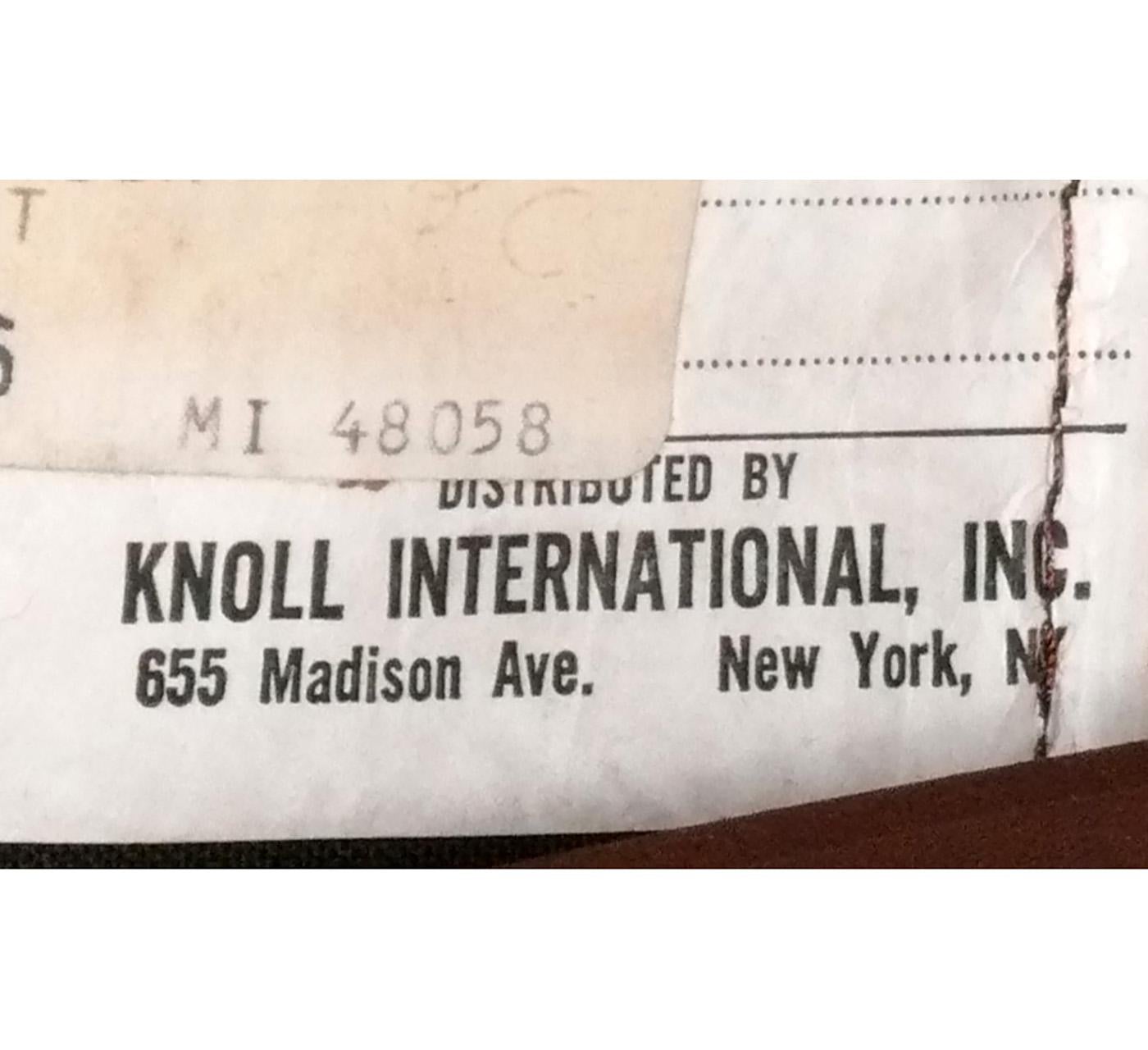Taburetes Barcelona Mies van der Rohe para Knoll en piel marrón chocolate finales del siglo XX en venta