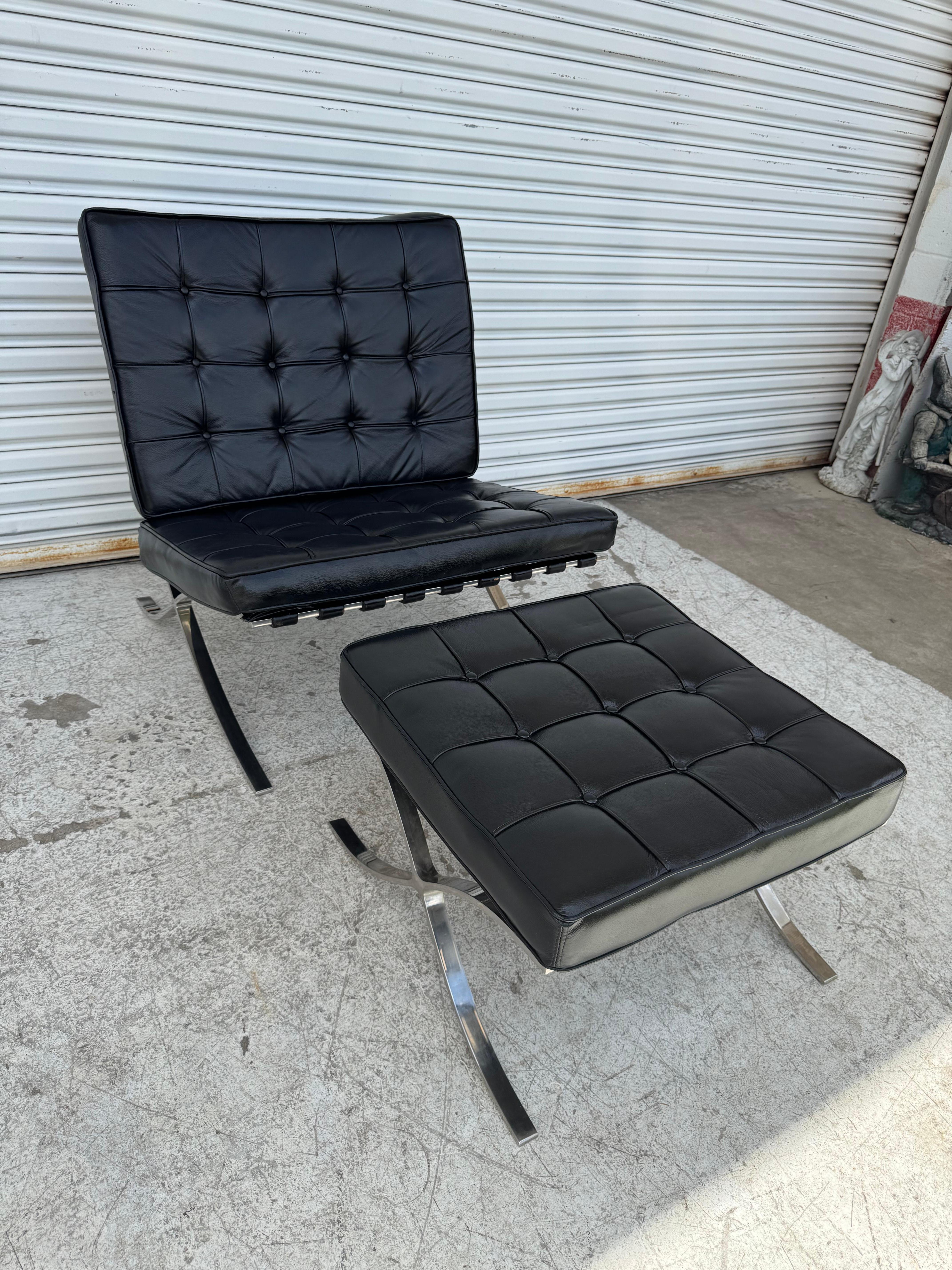 Mid-Century Modern Mies van der Rohe for Knoll Black Tufted Leather Barcelona Chair and Ottoman For Sale
