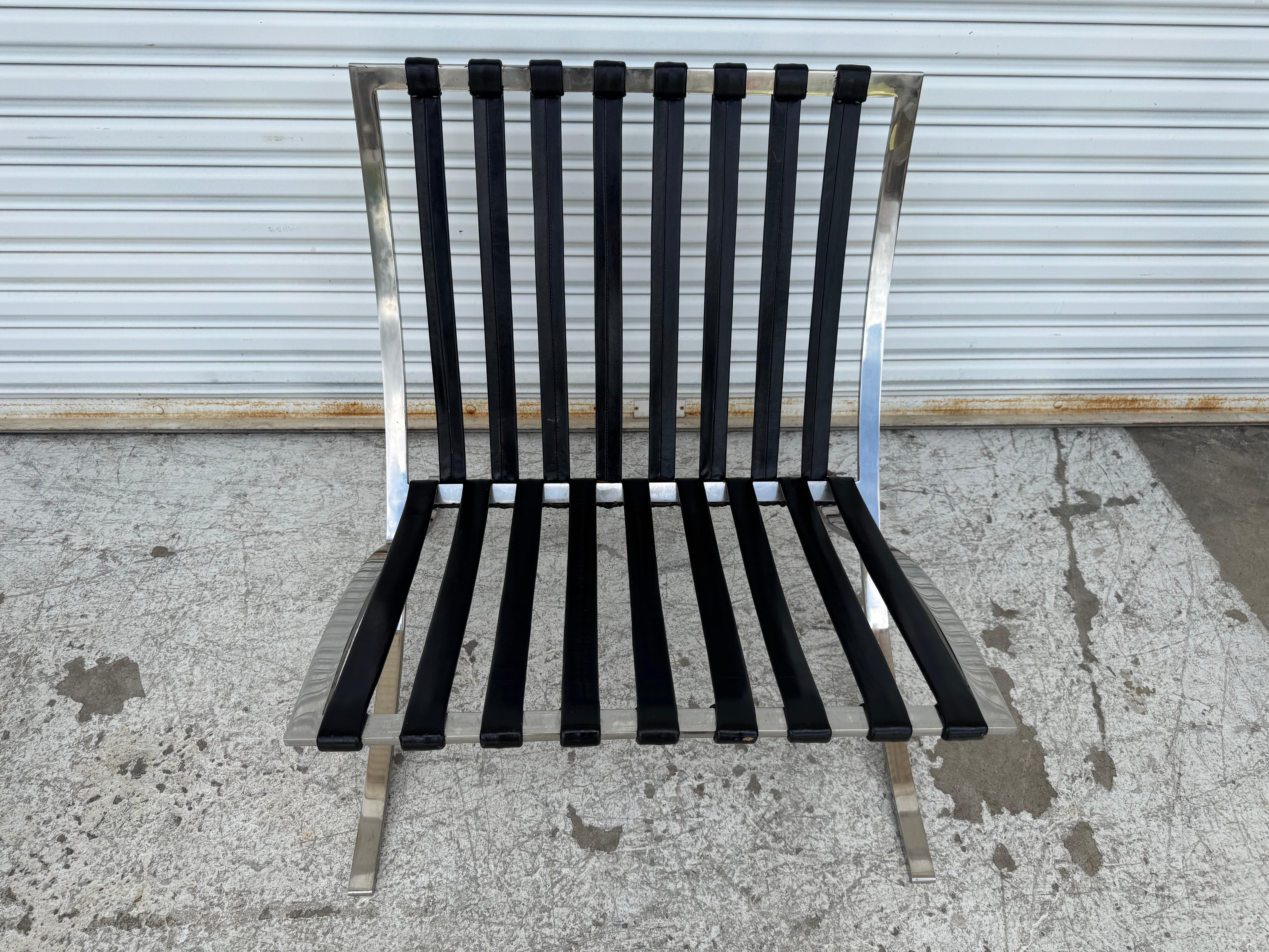 Late 20th Century Mies van der Rohe for Knoll Black Tufted Leather Barcelona Chair For Sale