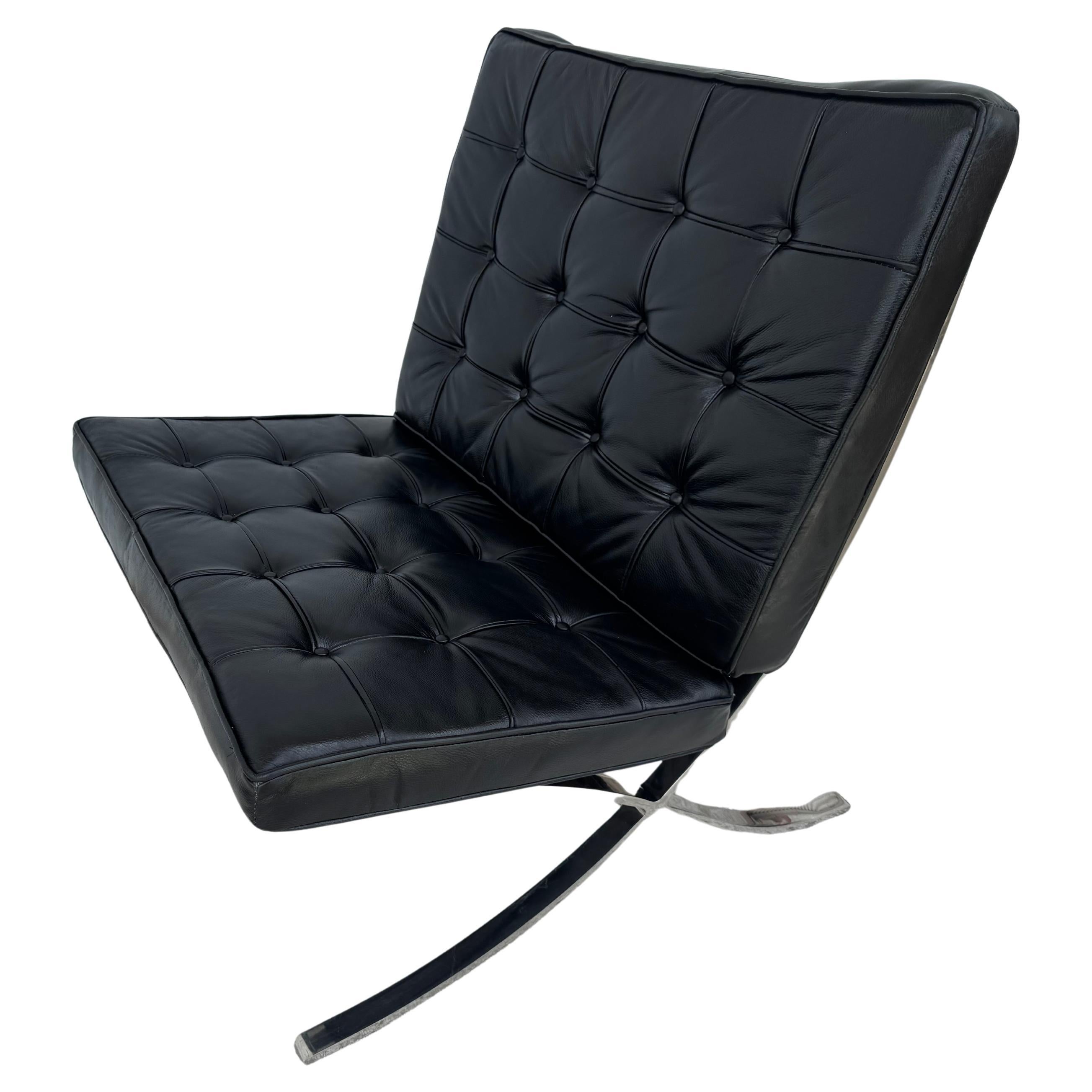 Mies van der Rohe for Knoll Black Tufted Leather Barcelona Chair For Sale