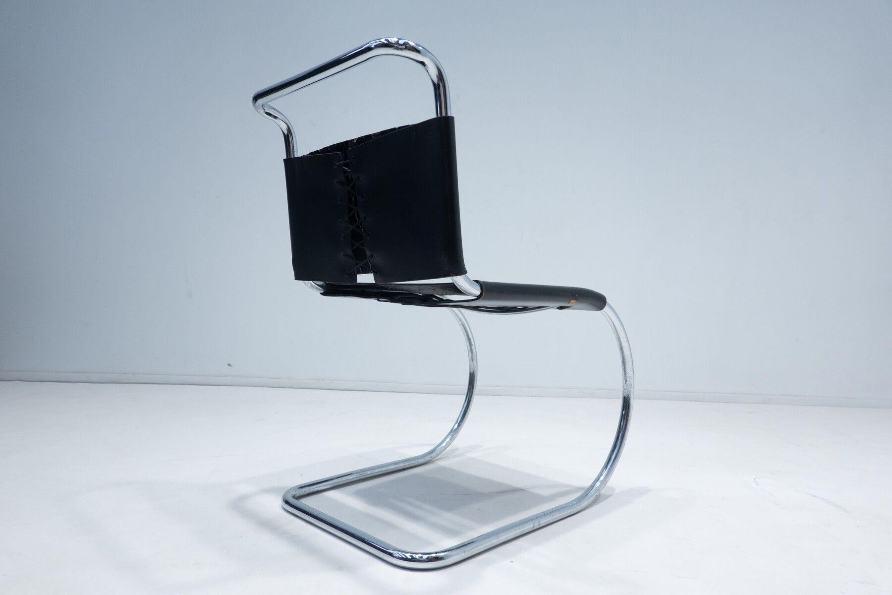 italien Mies van der Rohe pour Knoll International Chaise MR 256cs, cuir noir, années 1980. en vente