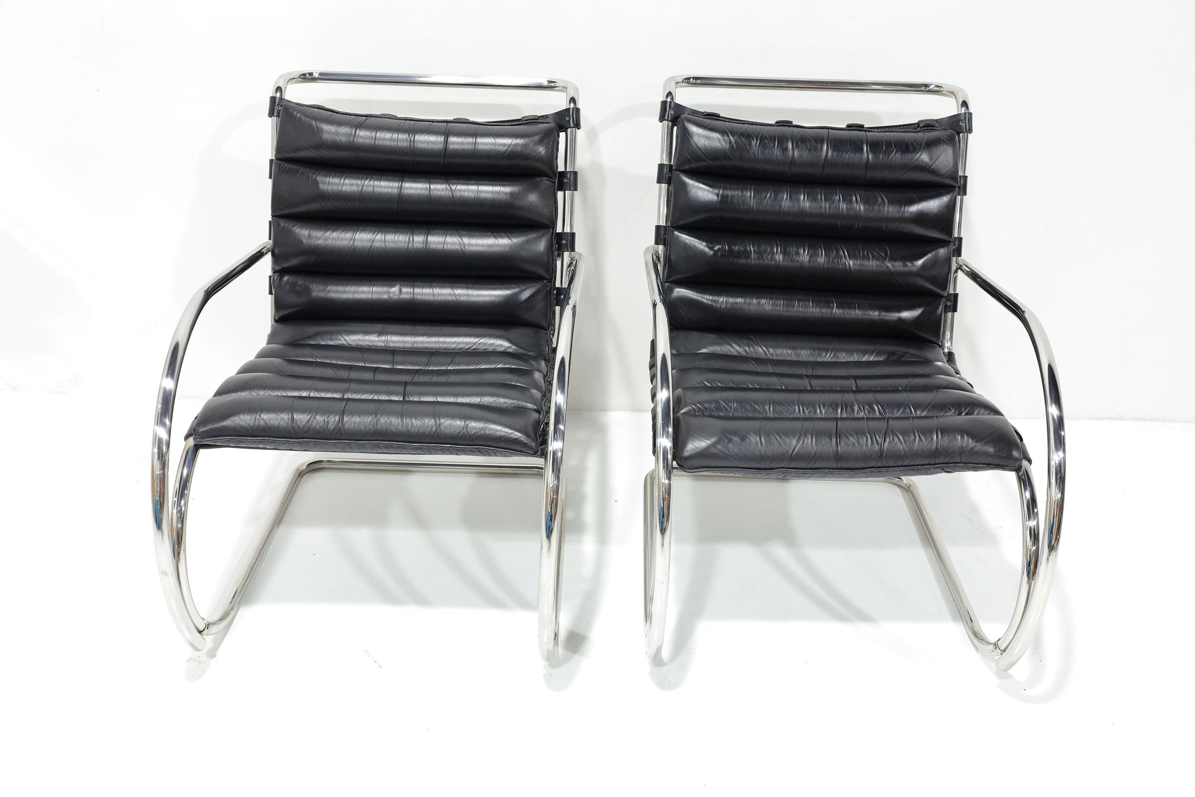 Mies Van Der Rohe for Knoll MR Black Leather Lounge Chairs 3