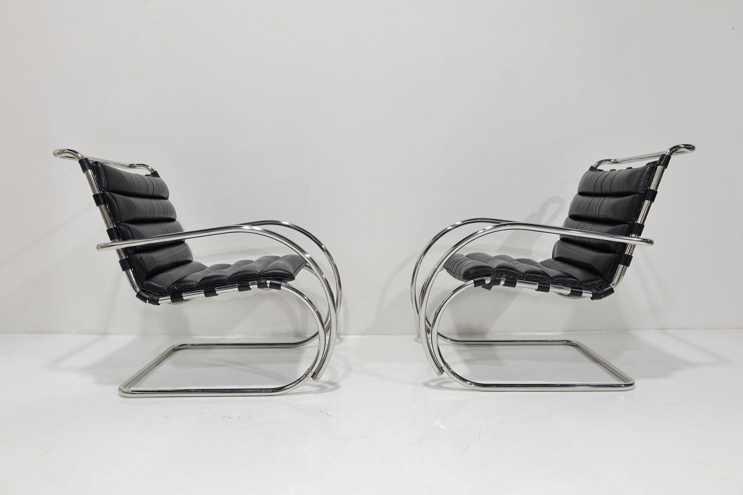 20th Century Mies Van Der Rohe for Knoll MR Black Leather Lounge Chairs