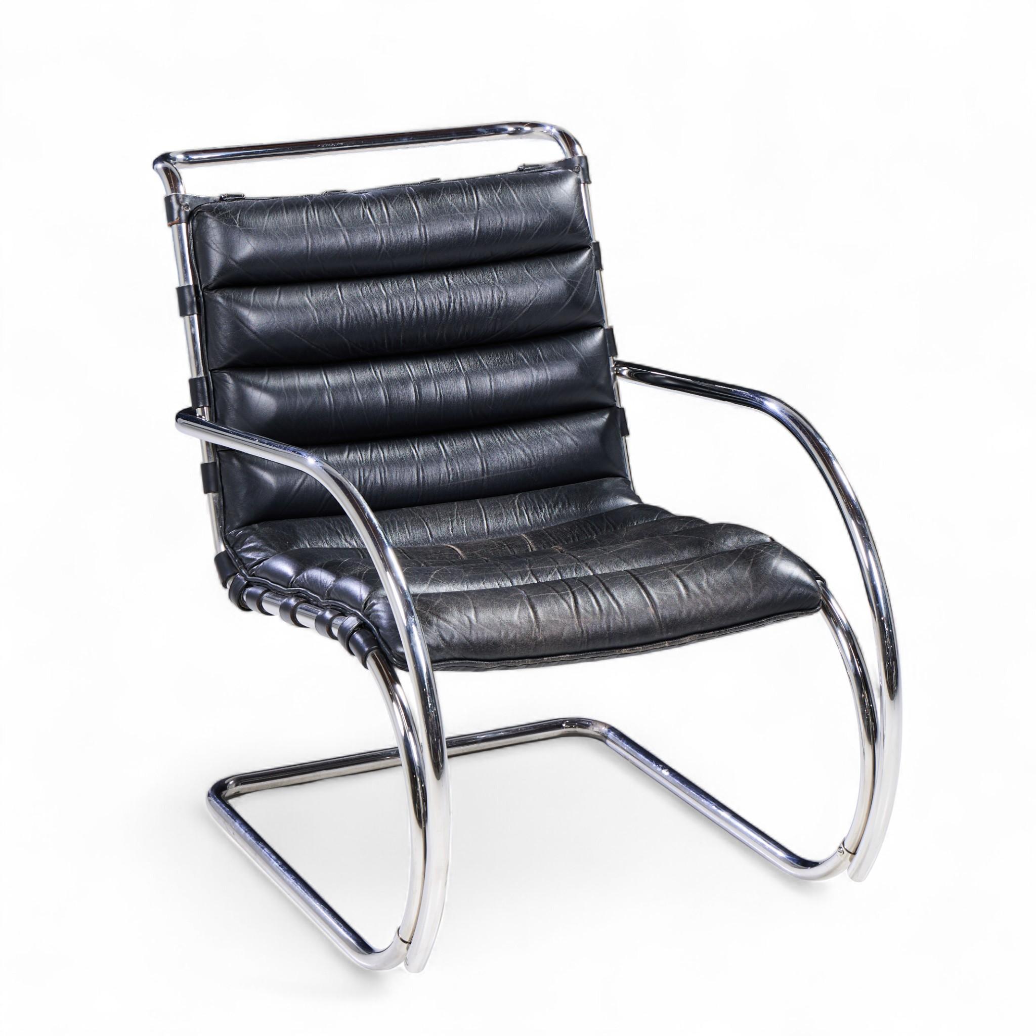 Mies van der Rohe for Knoll MR Mid Century Lounge Chairs en cuir noir - Paire en vente 5