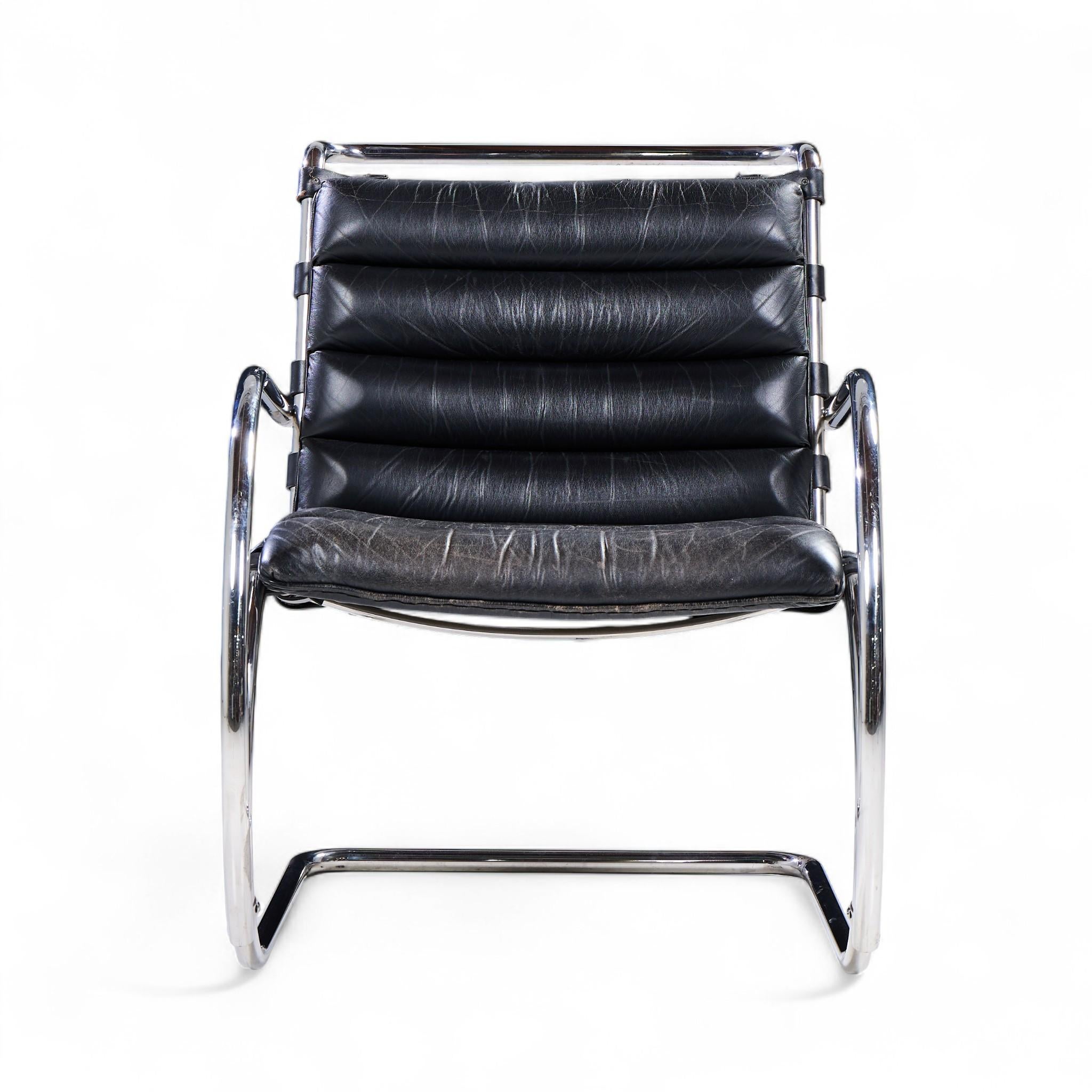 Mies van der Rohe for Knoll MR Mid Century Lounge Chairs en cuir noir - Paire Bon état - En vente à Franklin Park, IL