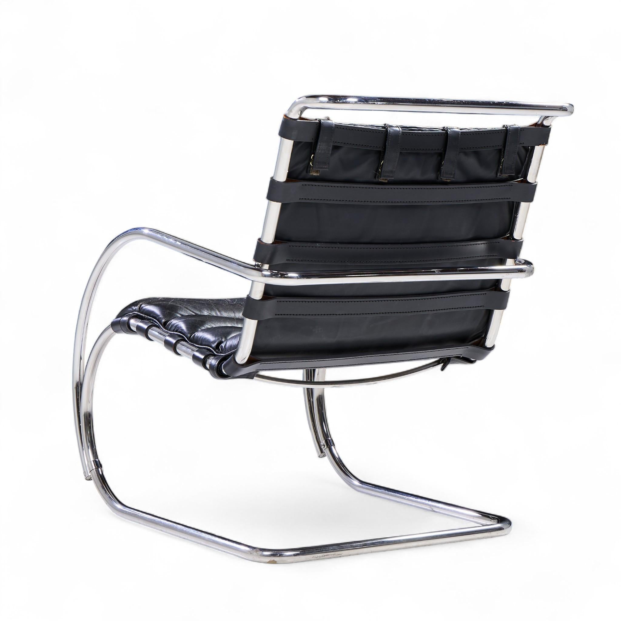 Mies van der Rohe for Knoll MR Mid Century Lounge Chairs en cuir noir - Paire en vente 1