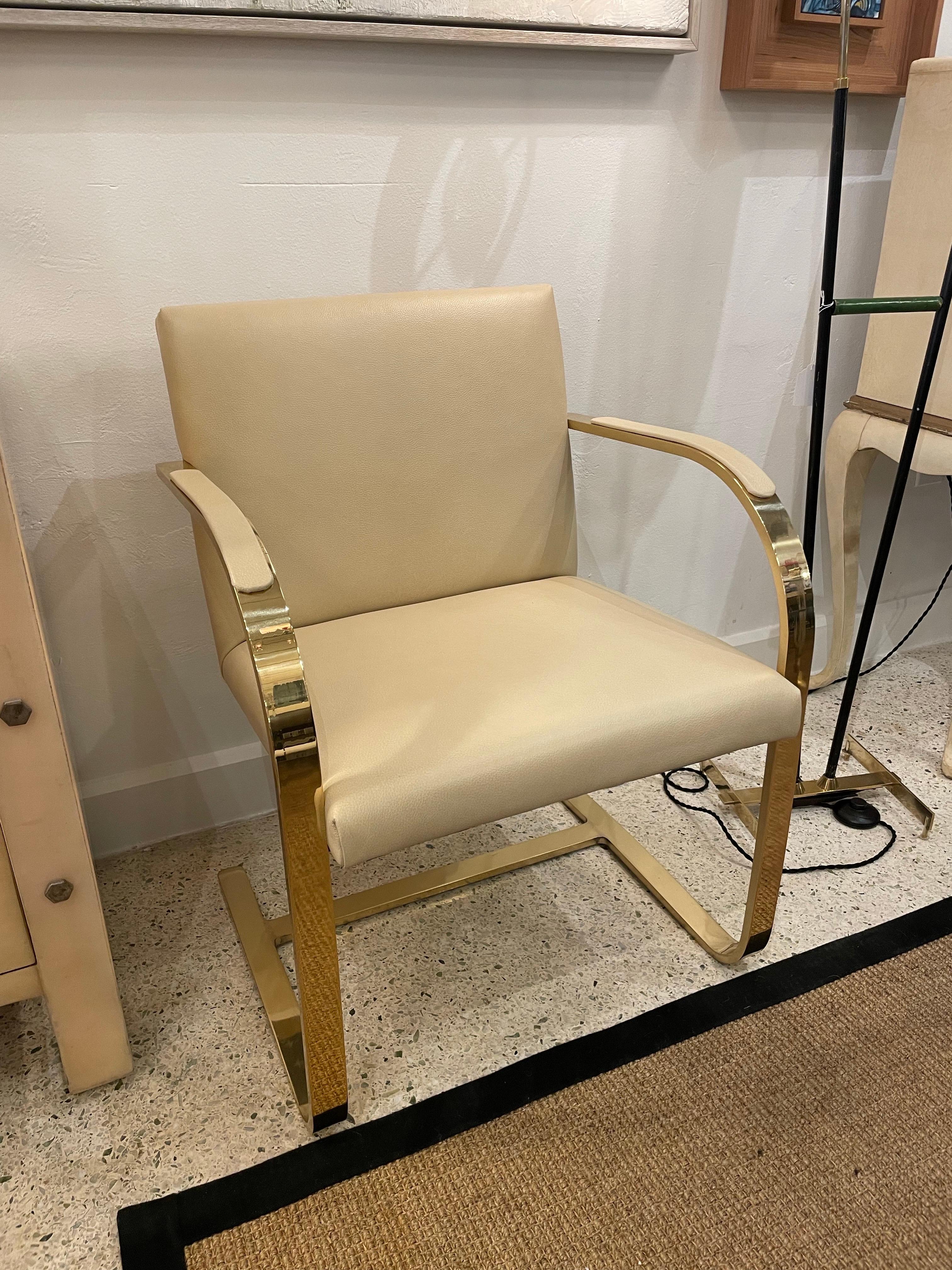 Mies Van der Rohe für Knoll Polierte Bronze Brünn Flache Bar 255 Schreibtischstuhl (amerikanisch) im Angebot