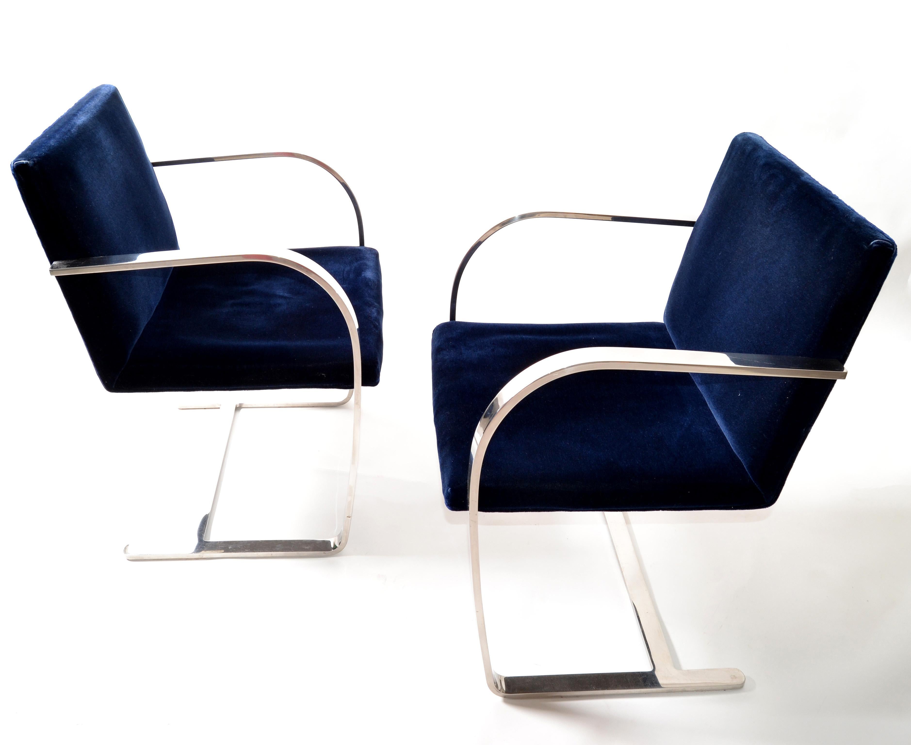 American Mies Van Der Rohe For Knoll Stainless Steel Brno Chairs Blue Velvet 1977, Pair   For Sale