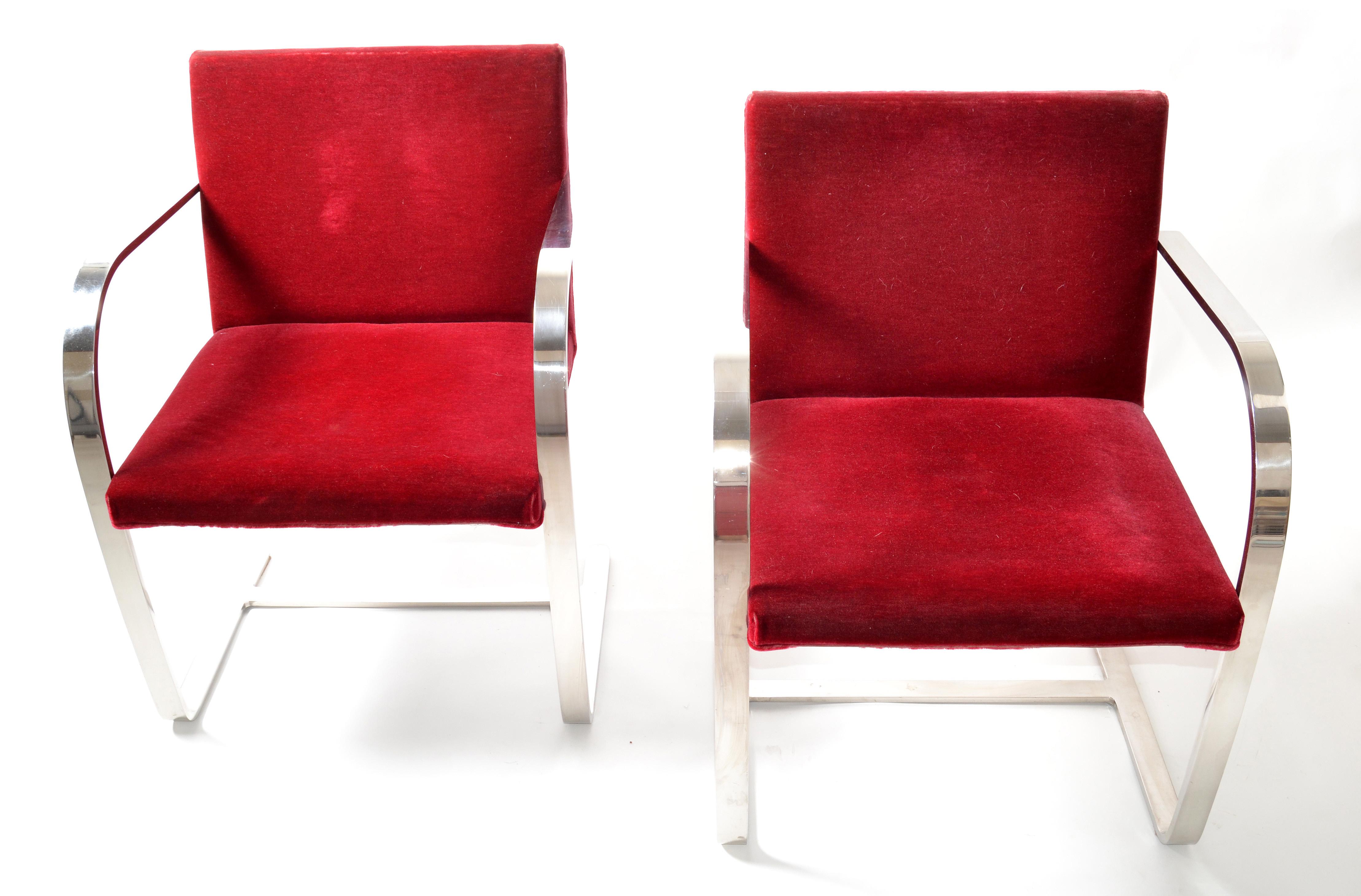 Mies Van Der Rohe für Knoll, Brno-Stühle aus Edelstahl, roter Samt 1979, Paar im Angebot 7