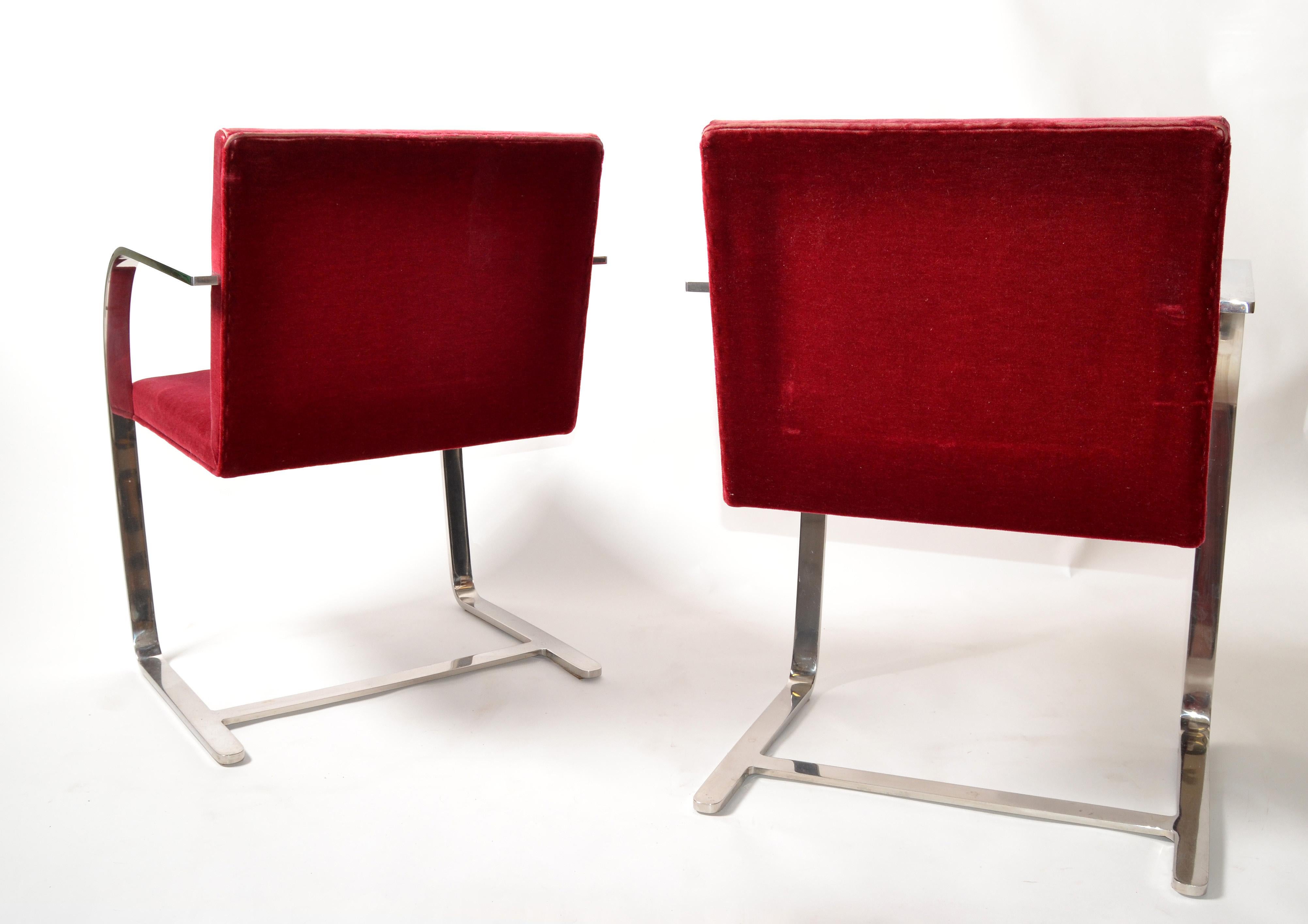 Mies Van Der Rohe für Knoll, Brno-Stühle aus Edelstahl, roter Samt 1979, Paar im Angebot 2